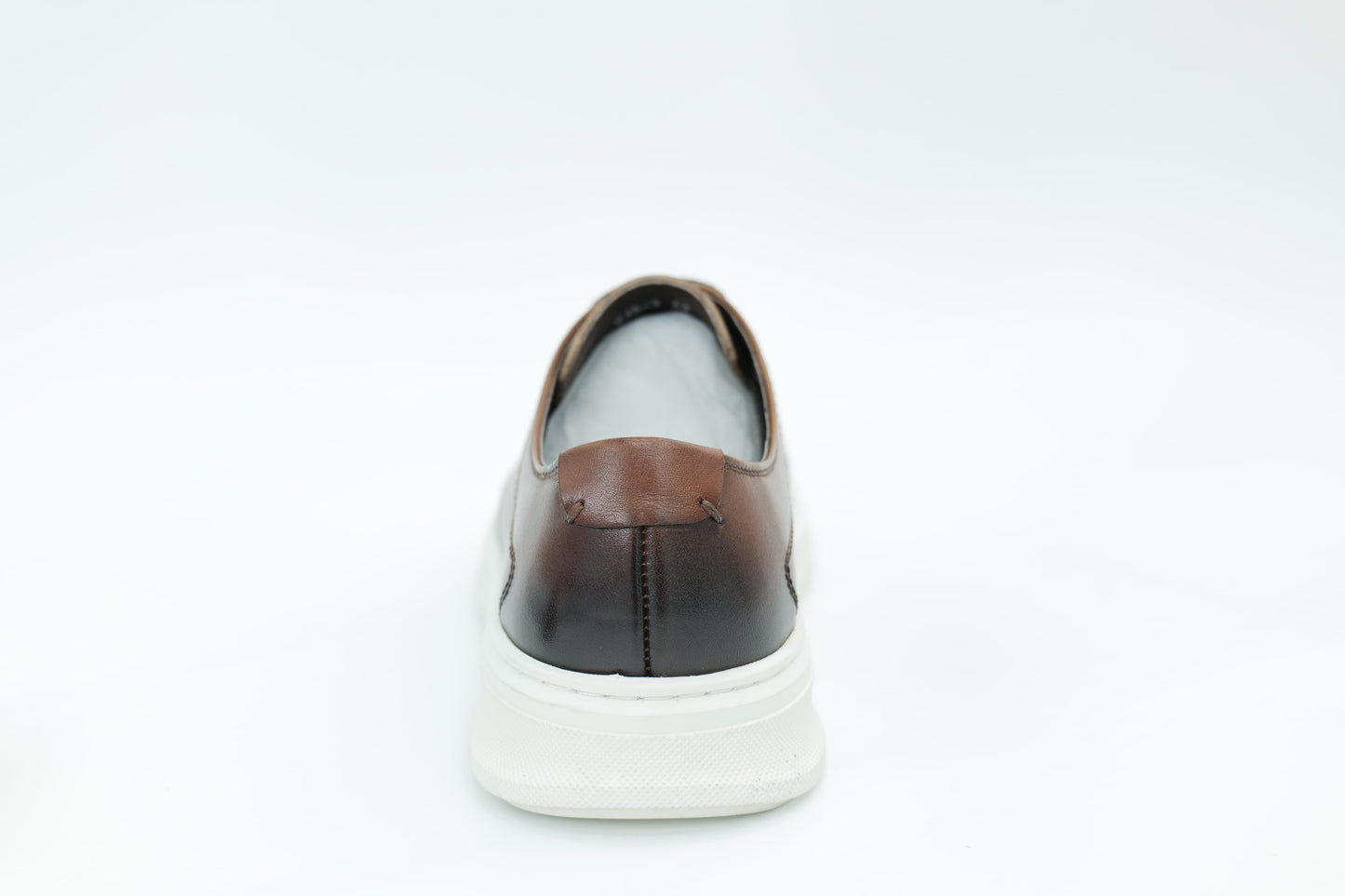 Casual sneakers