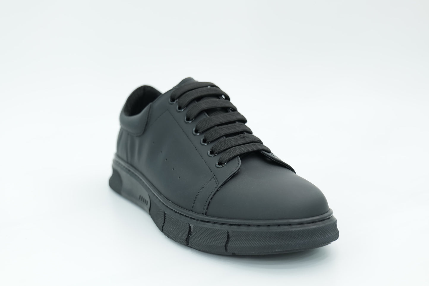 Casual sneakers