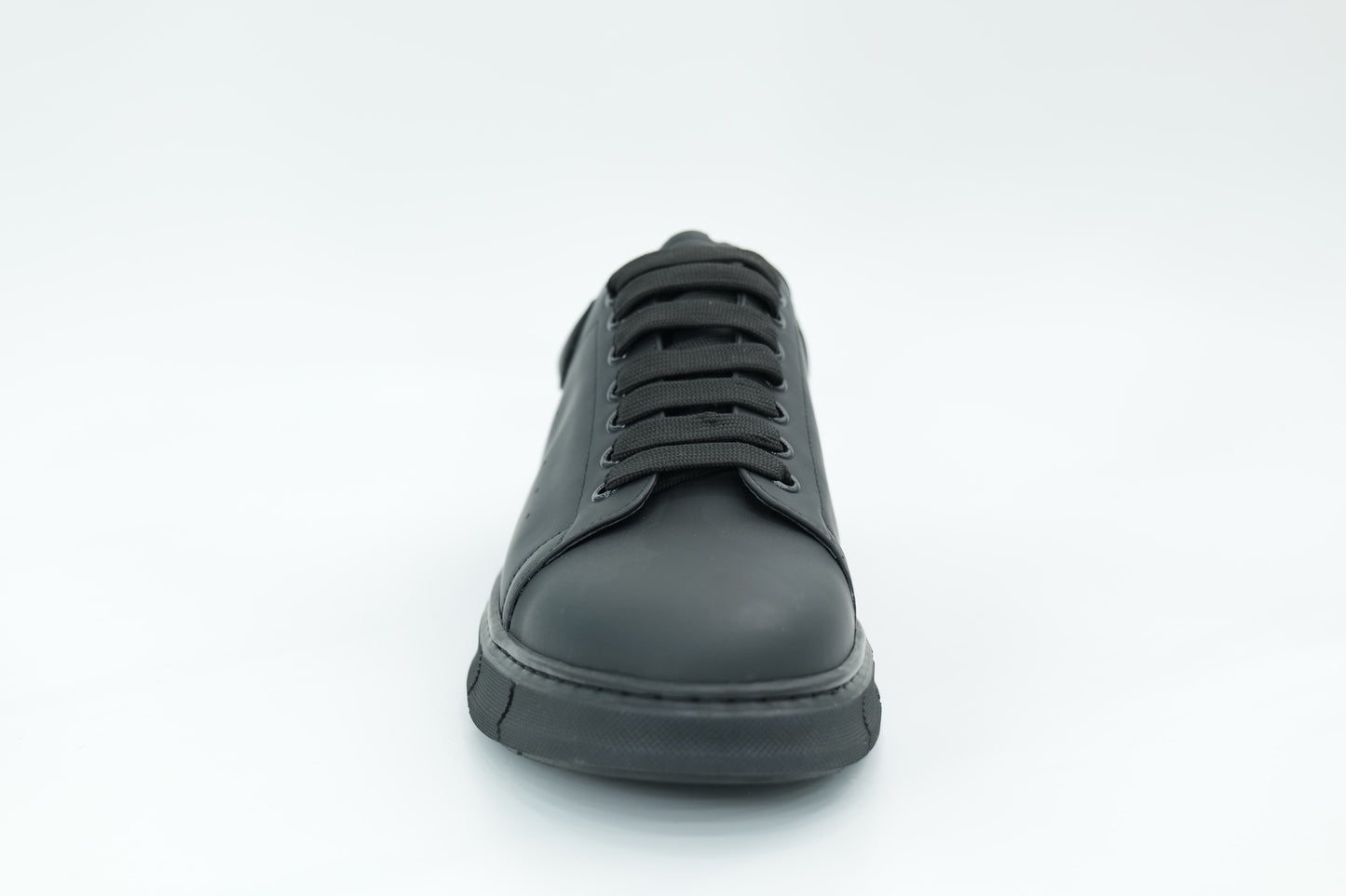 Casual sneakers