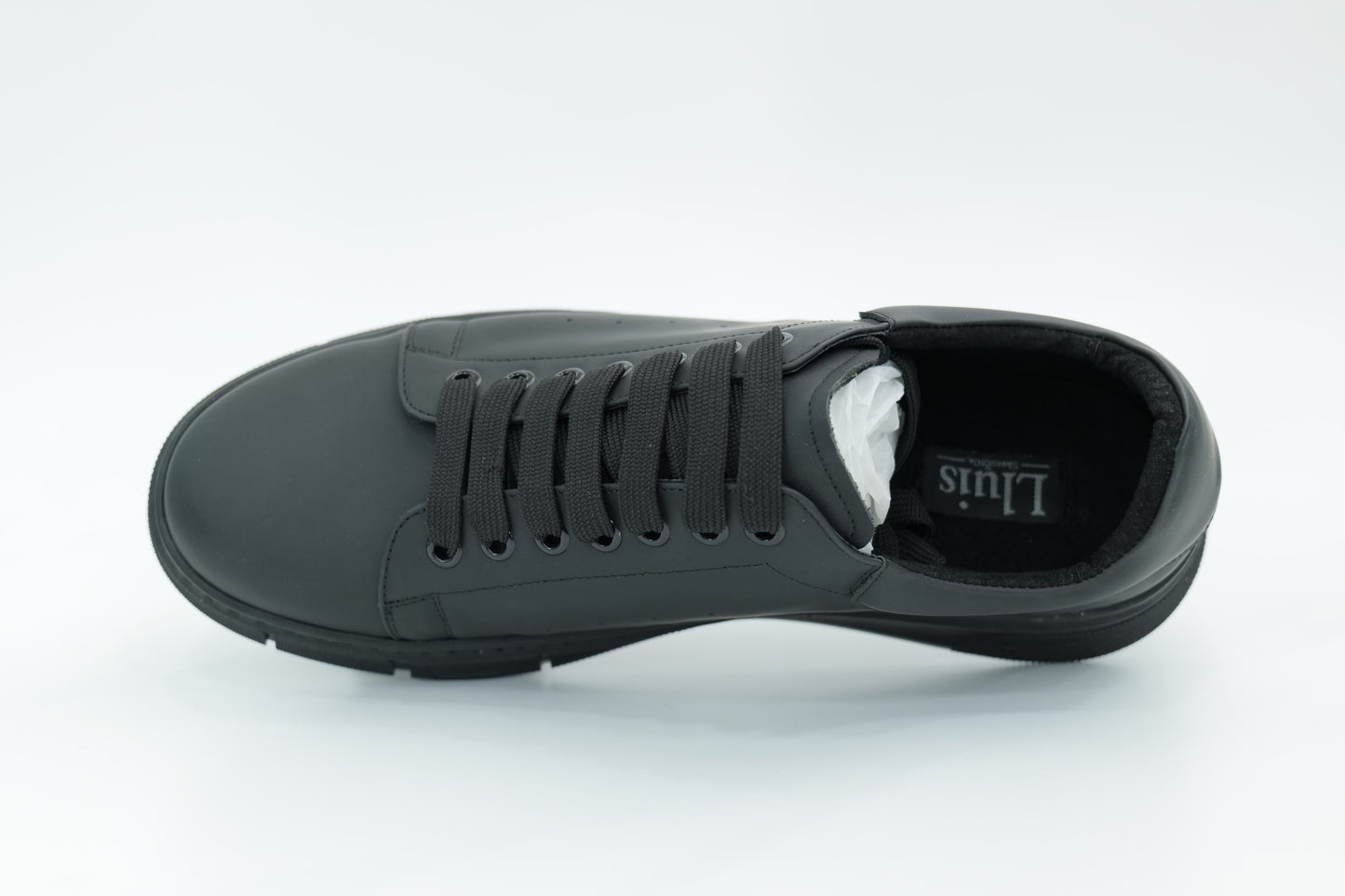 Casual sneakers