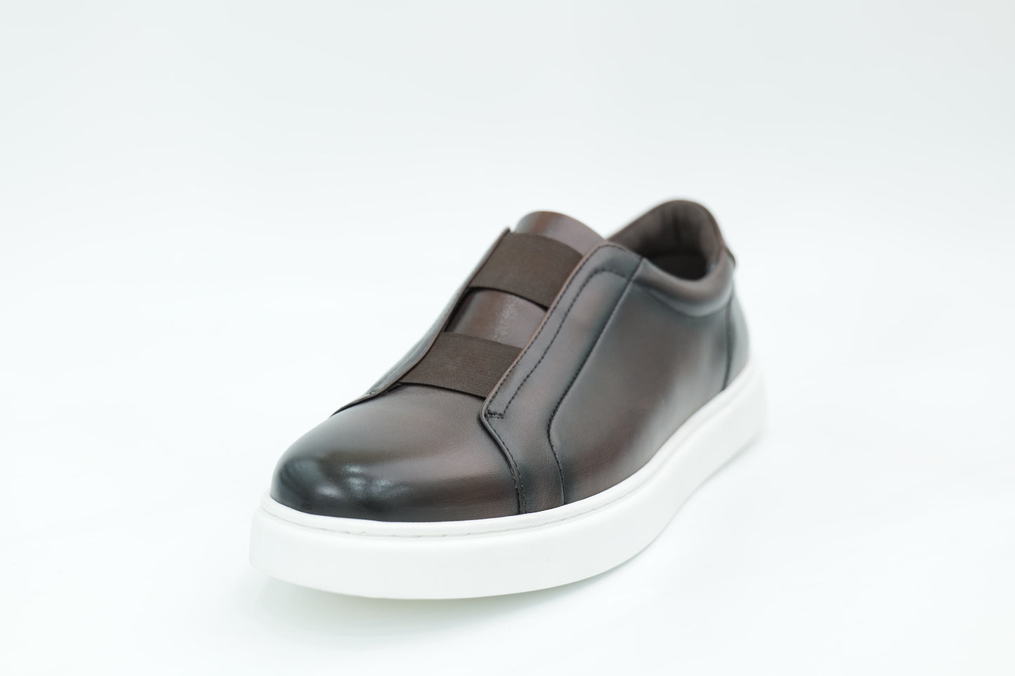 Casual sneakers