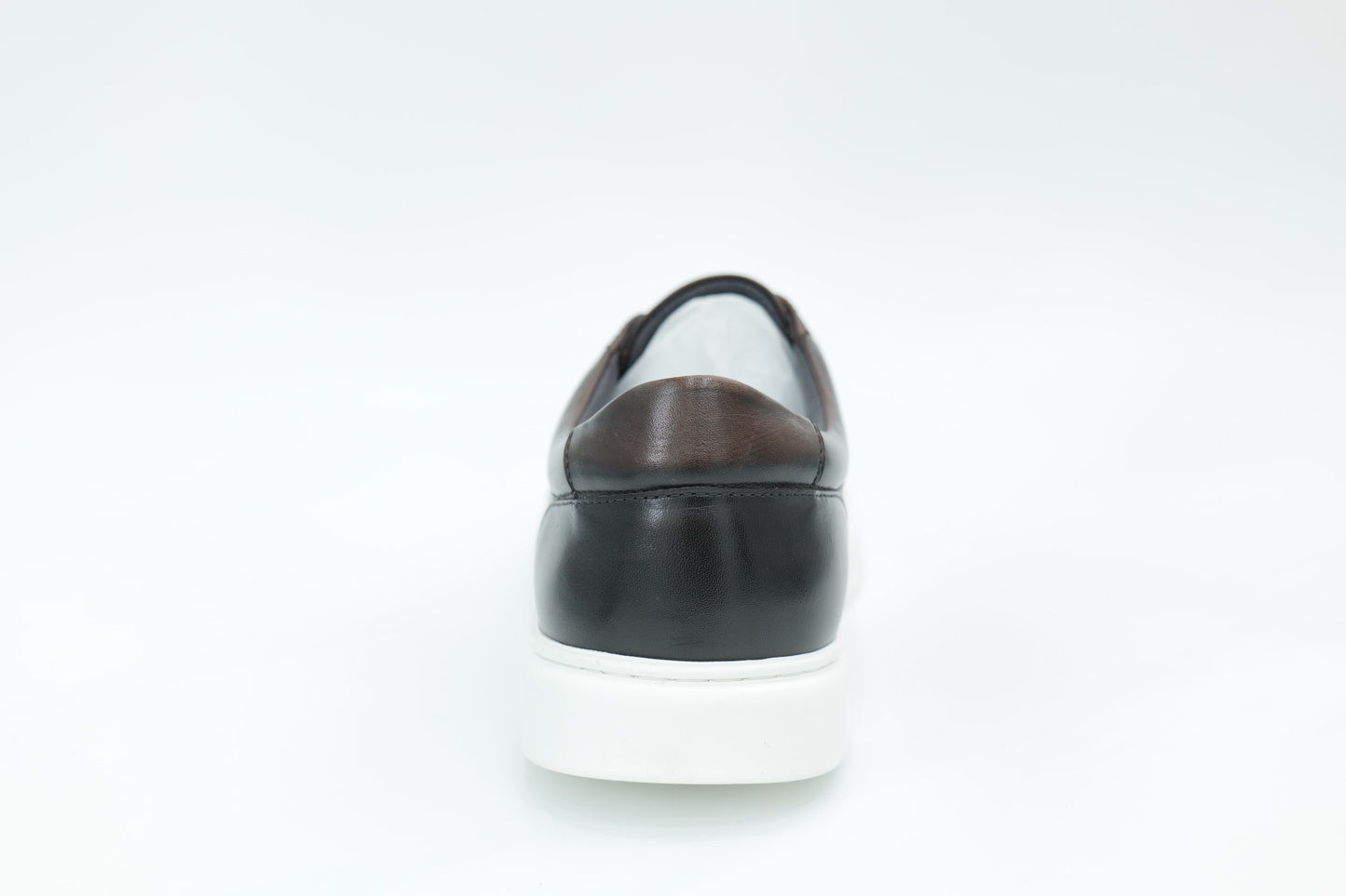 Casual sneakers