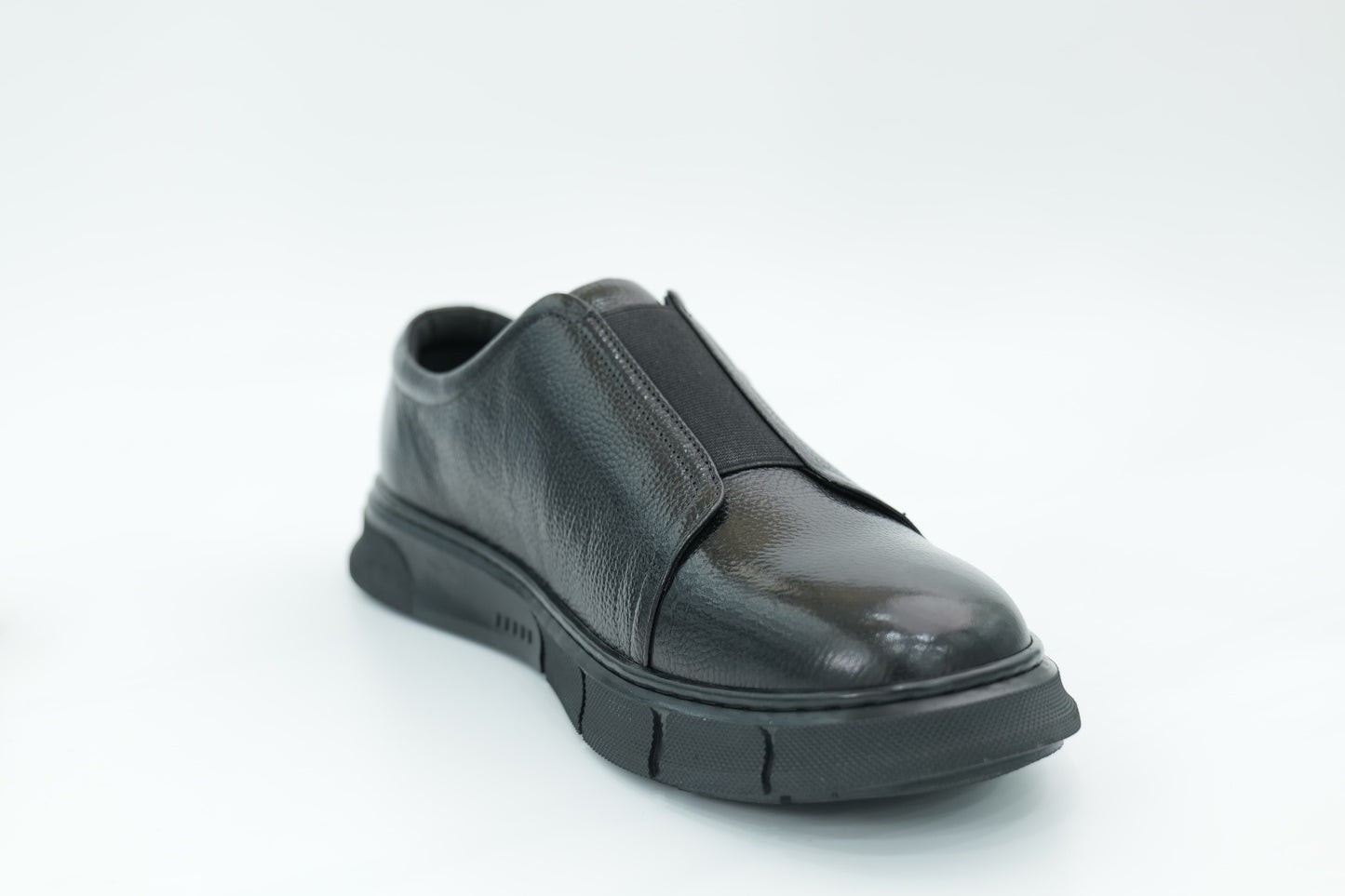 Casual sneakers
