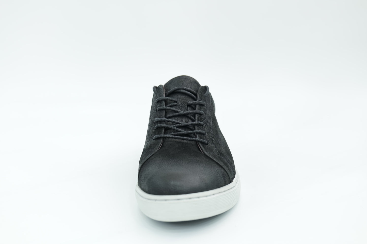 Casual sneakers