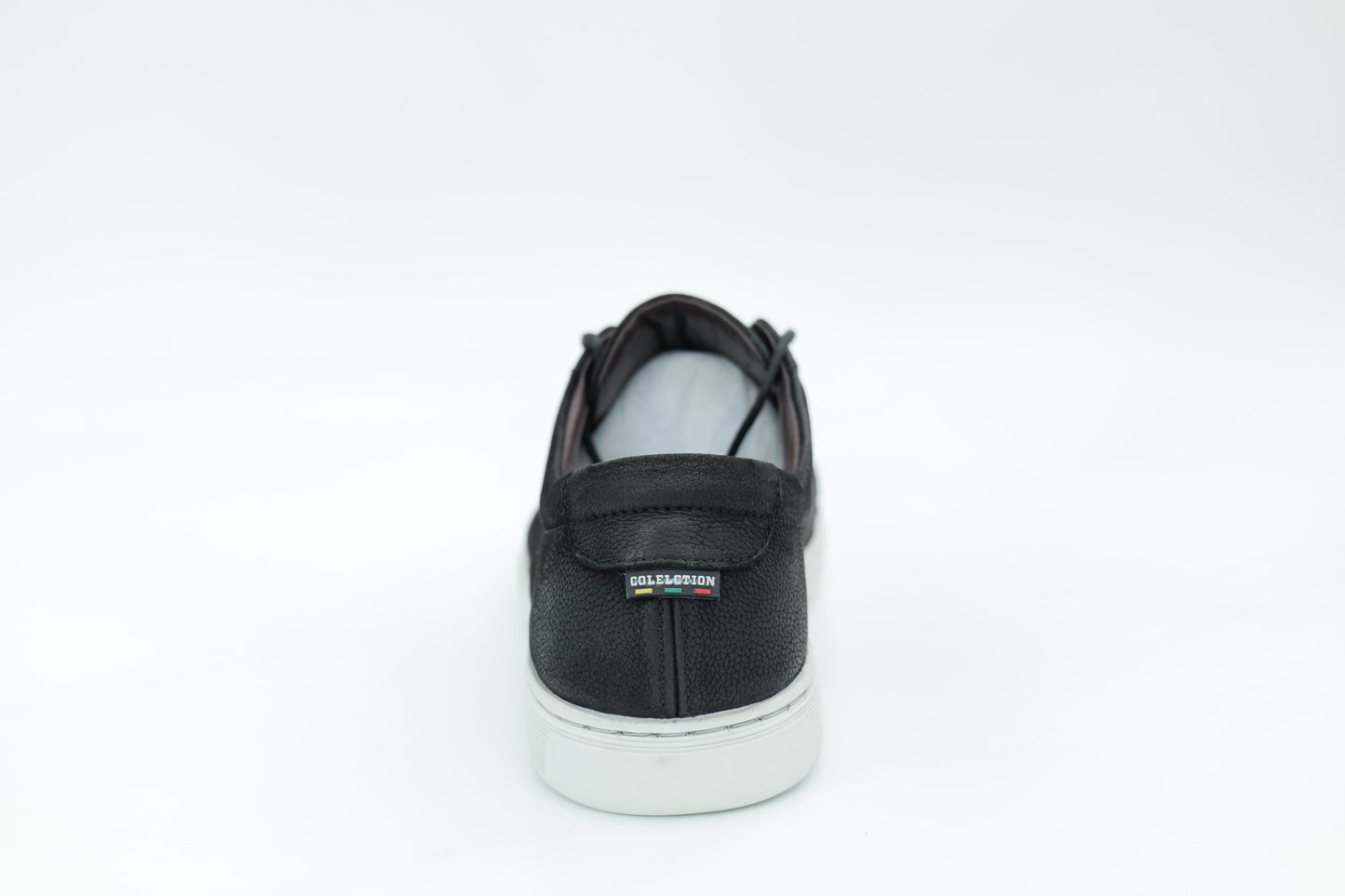 Casual sneakers