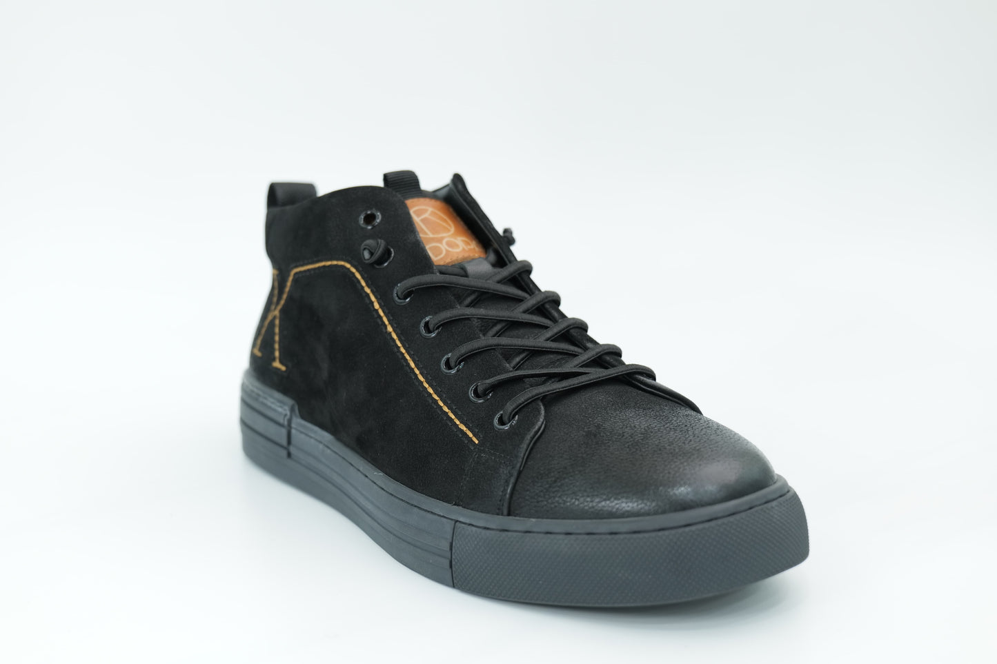 Casual sneakers