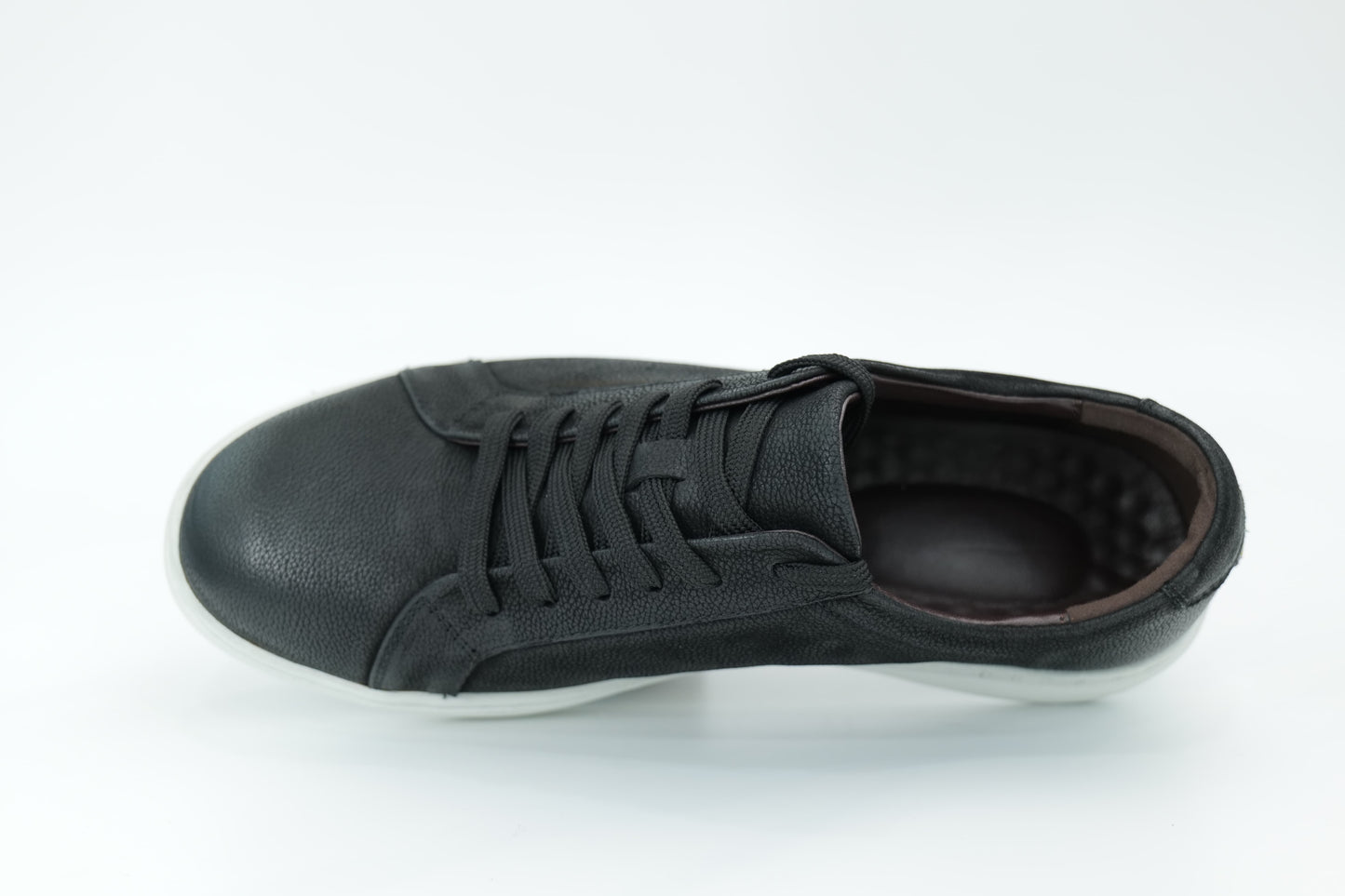 Casual sneakers