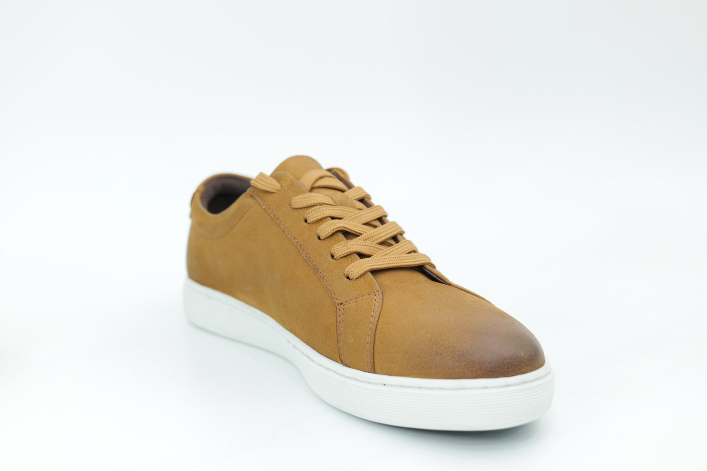 Casual sneakers