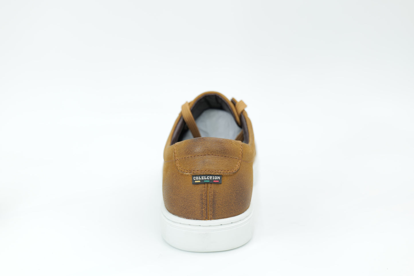 Casual sneakers