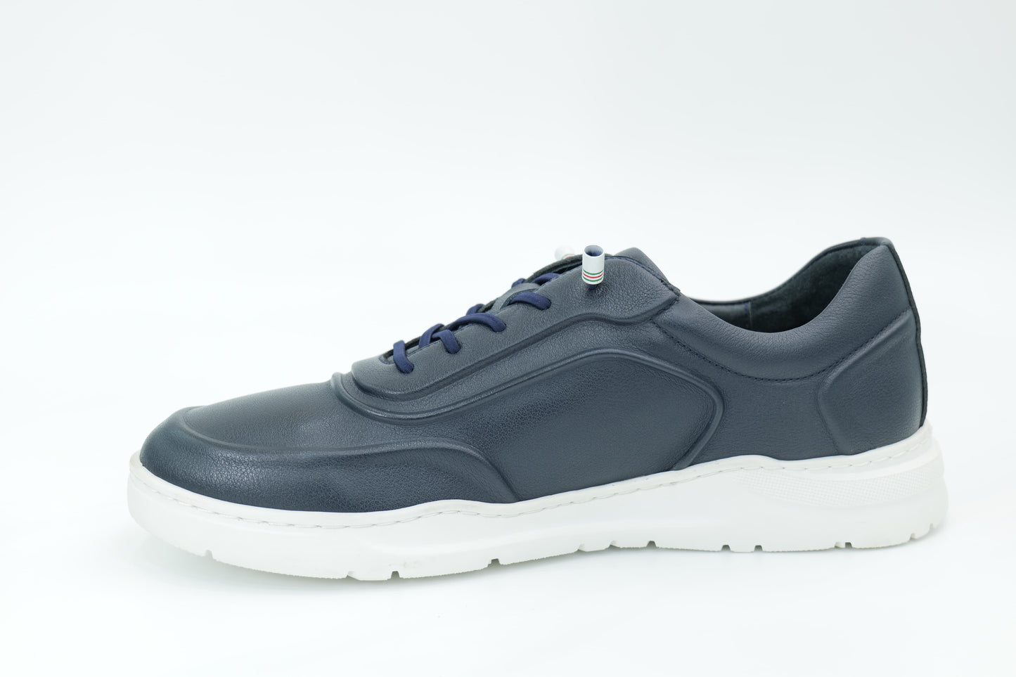 Casual sneakers
