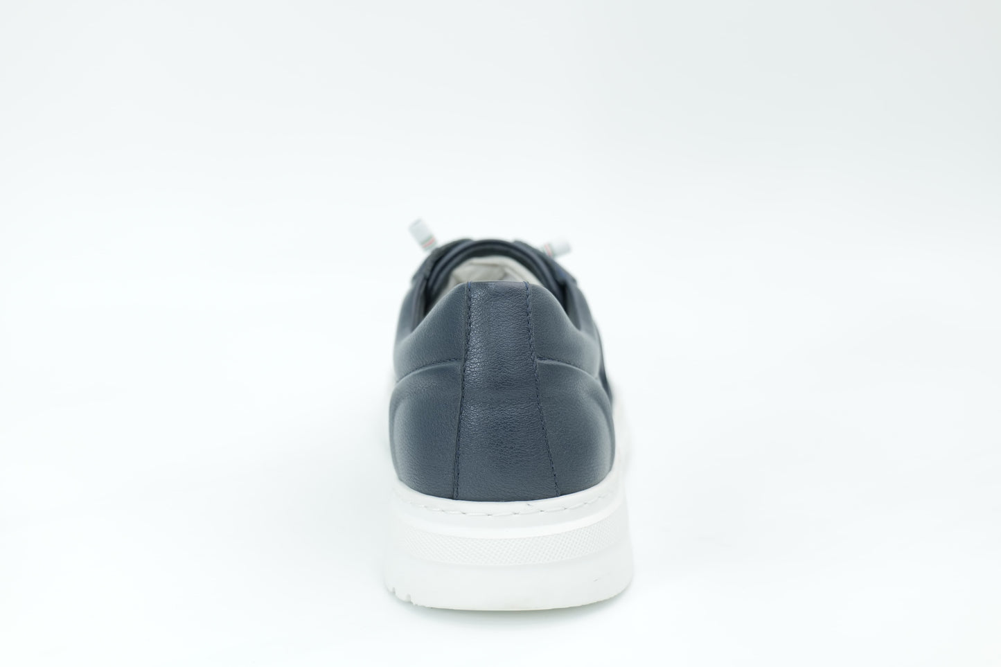 Casual sneakers