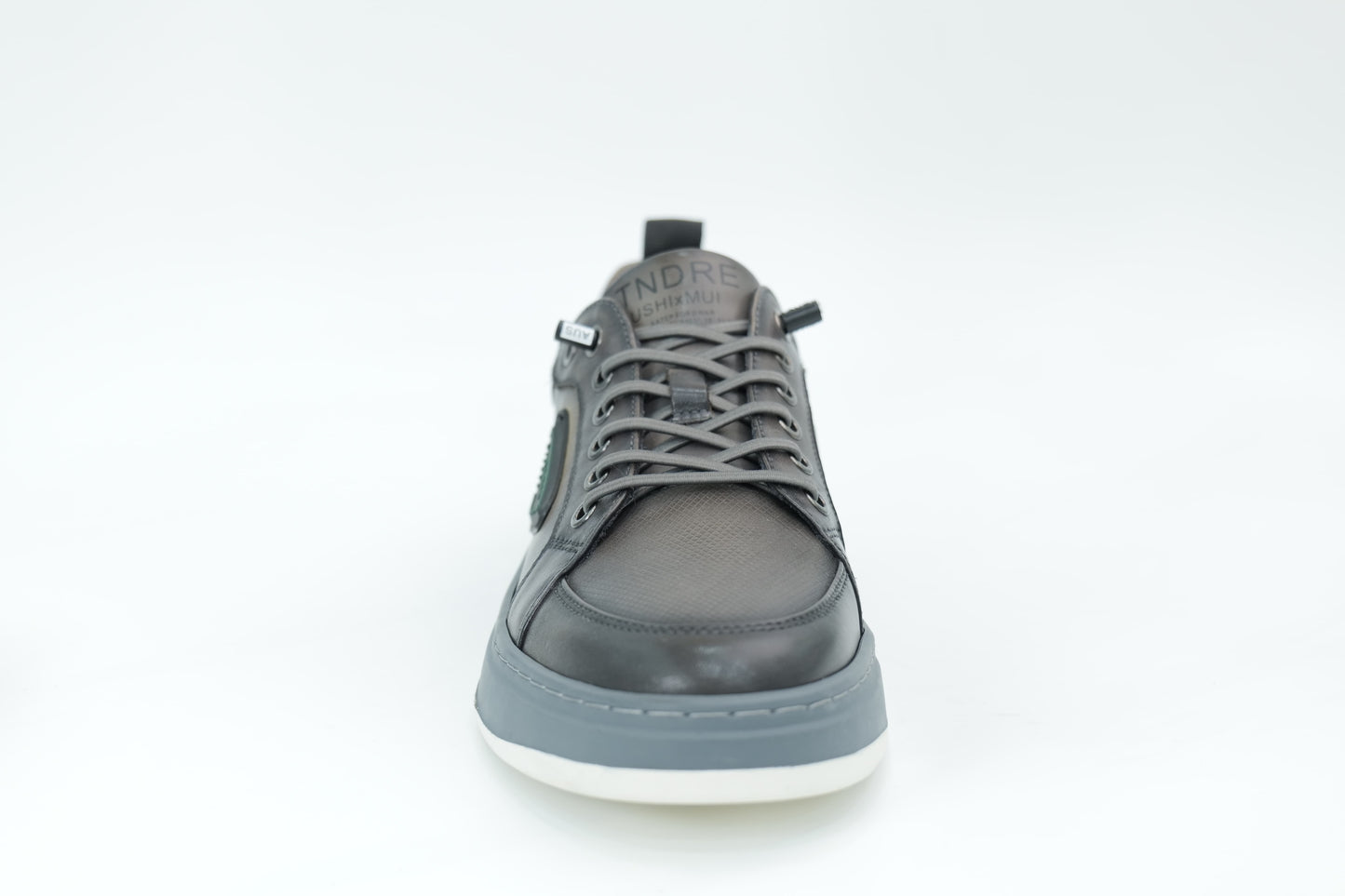 Casual sneakers