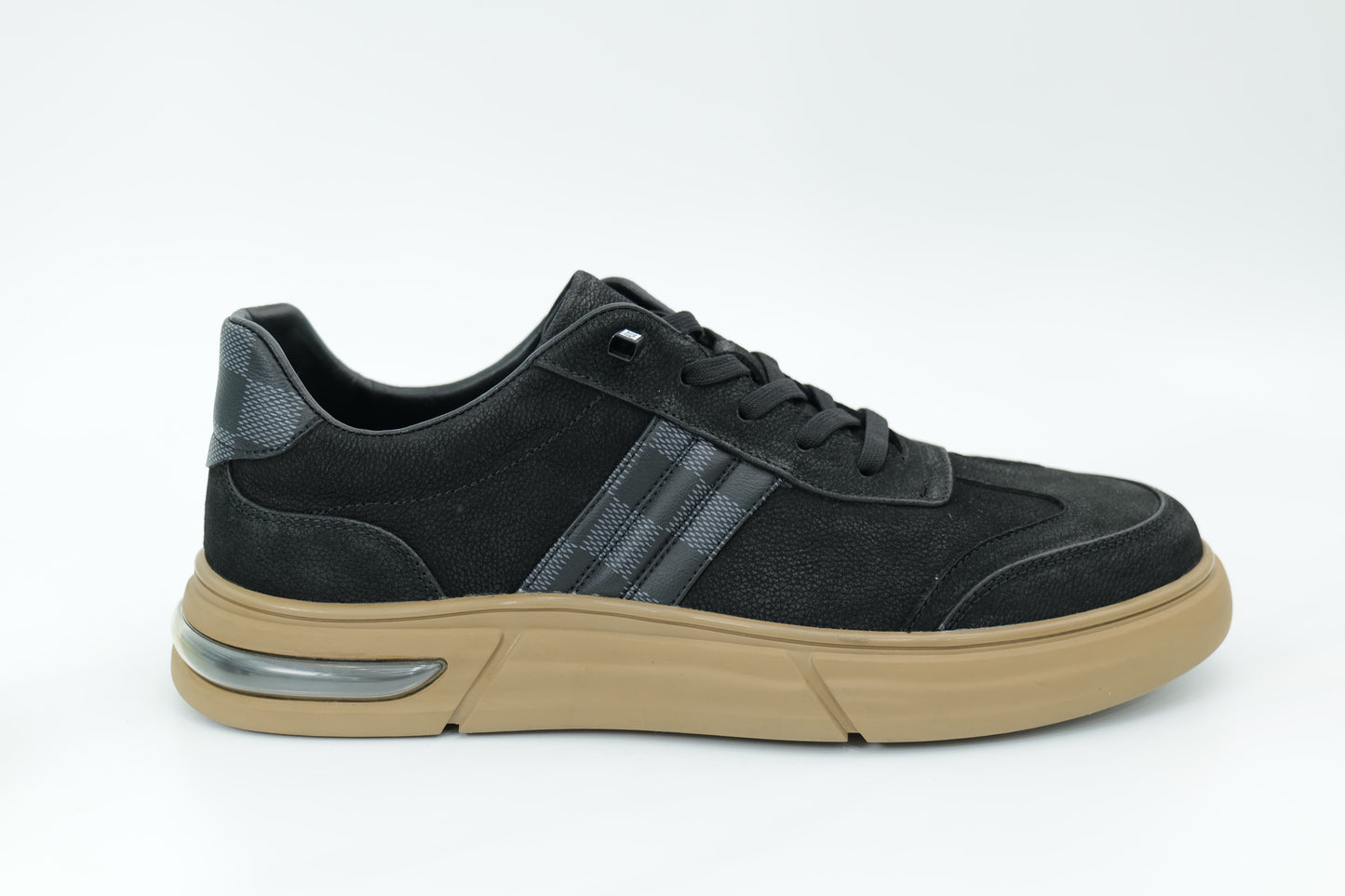 Casual sneakers