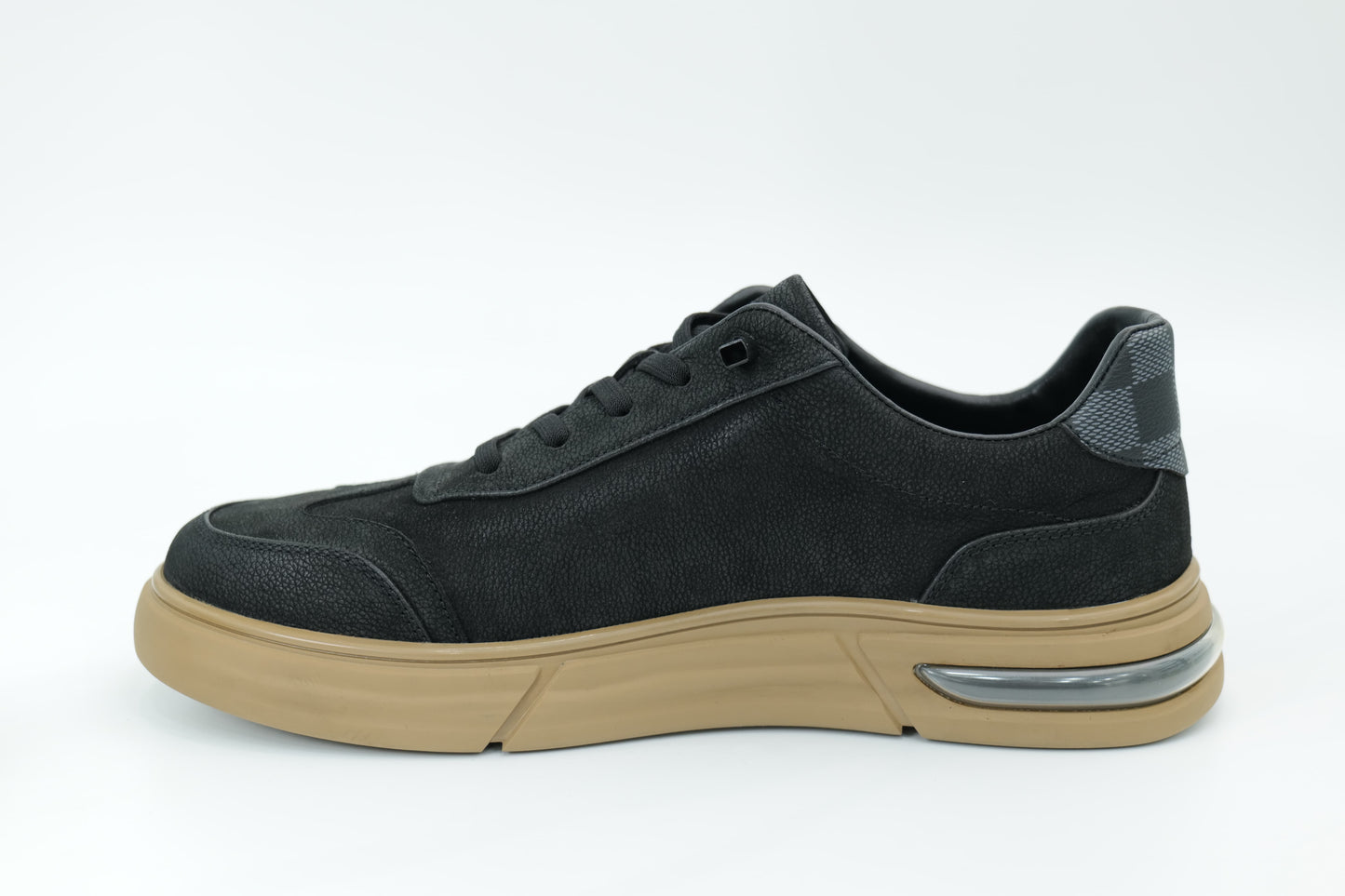 Casual sneakers