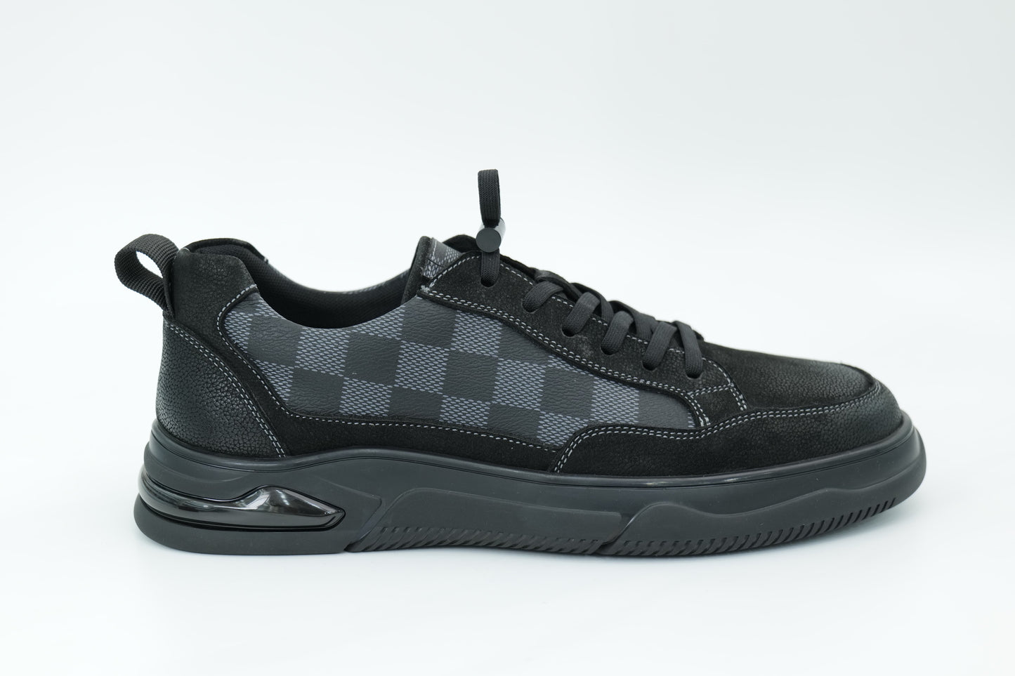 Casual sneakers