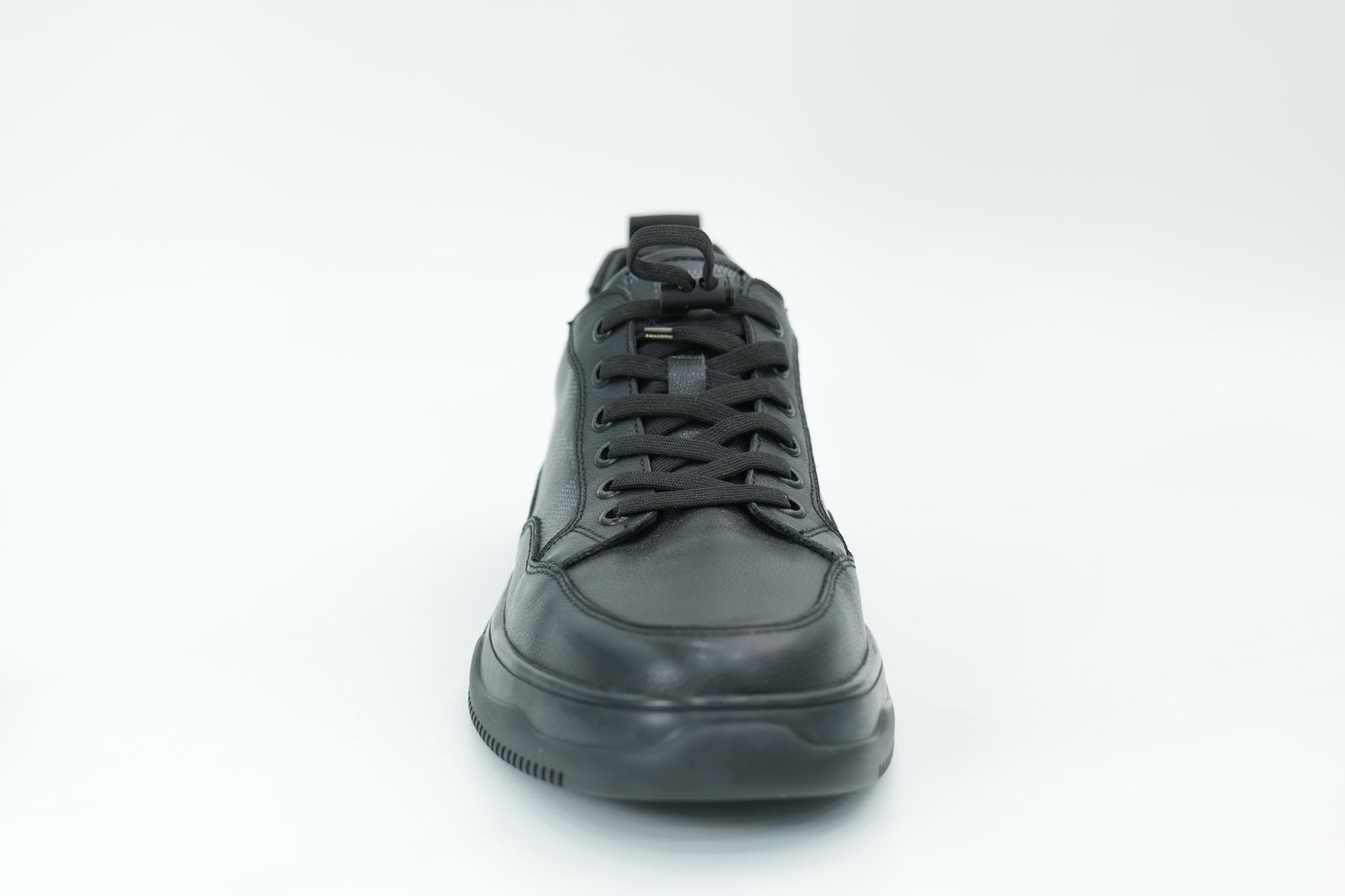 Casual sneakers