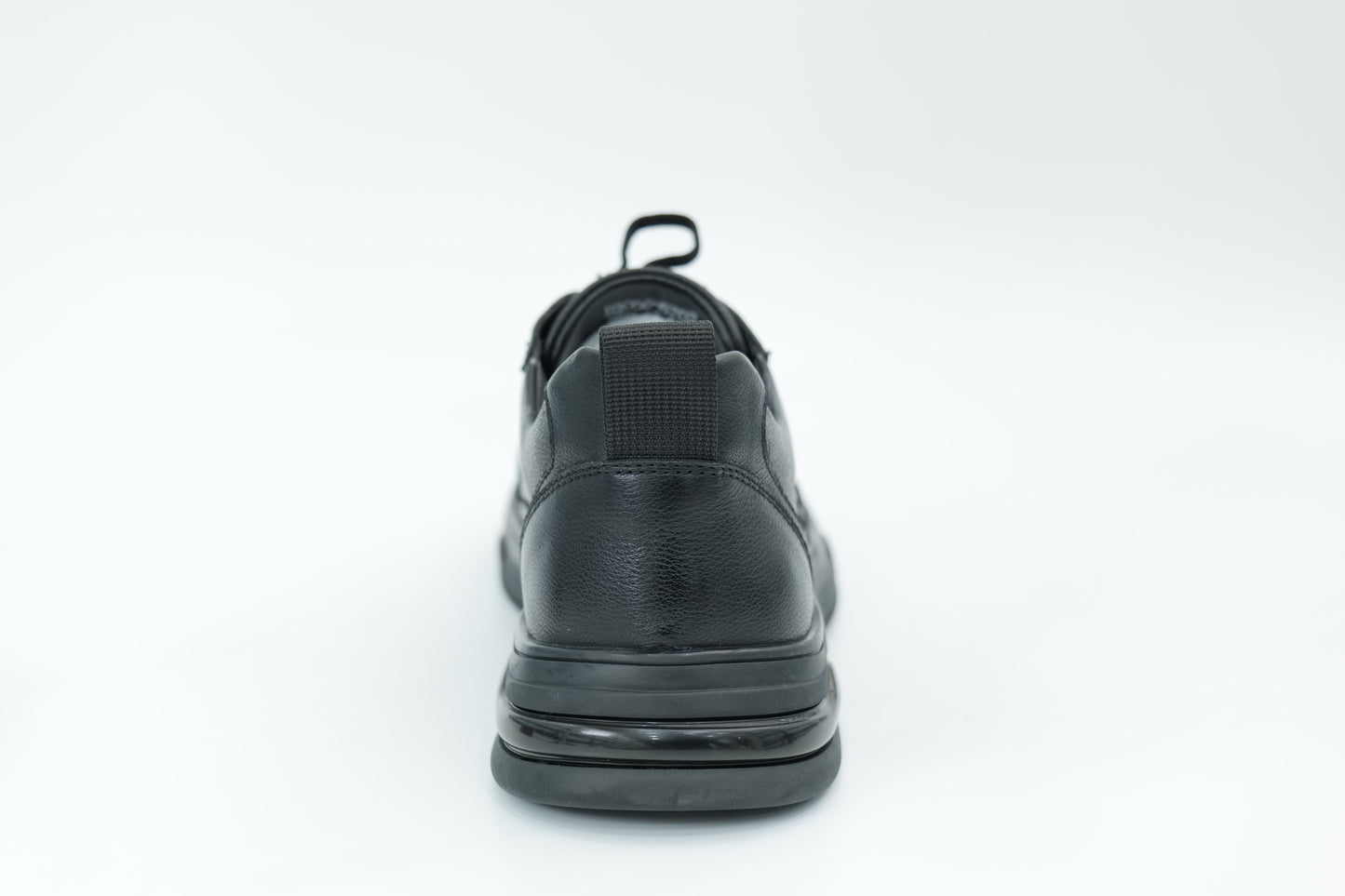 Casual sneakers