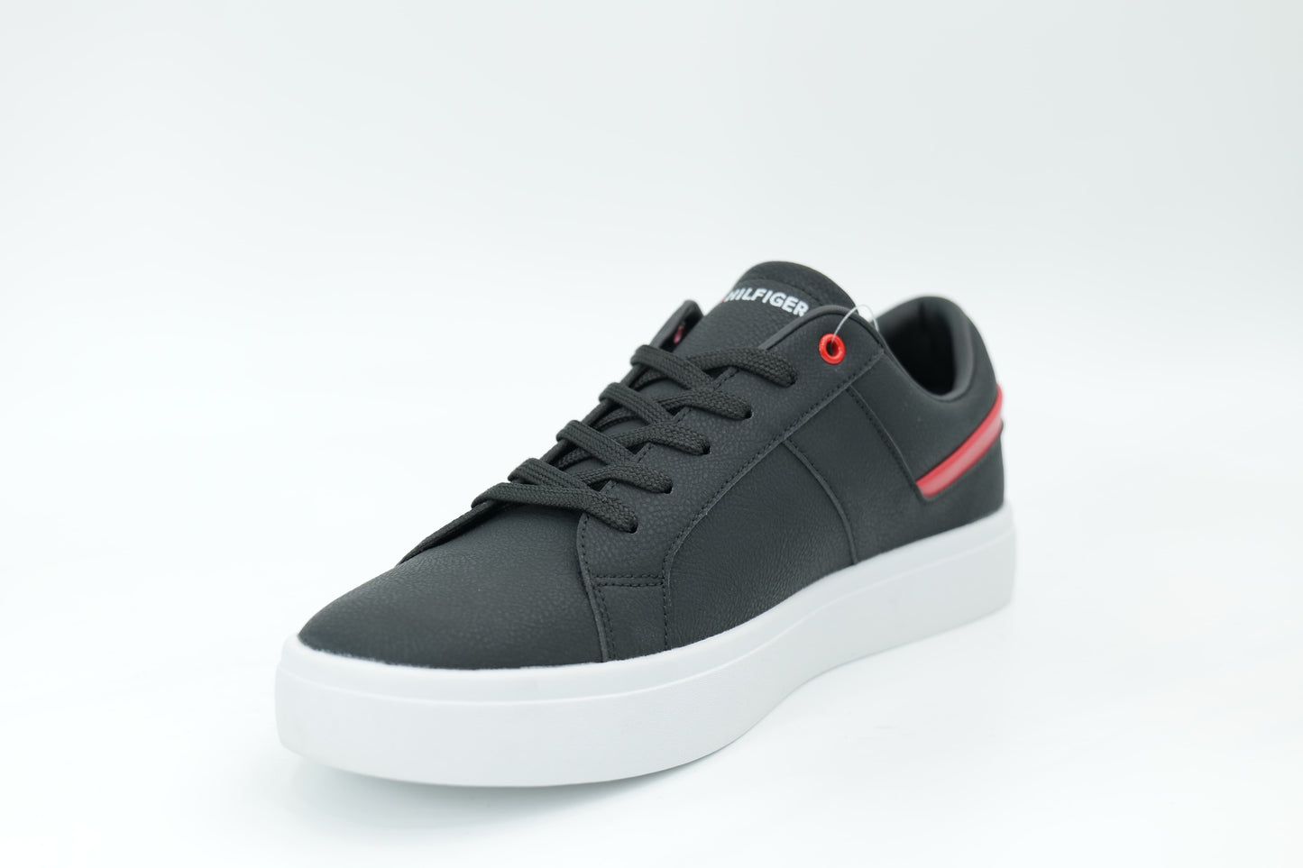 Casual sneakers