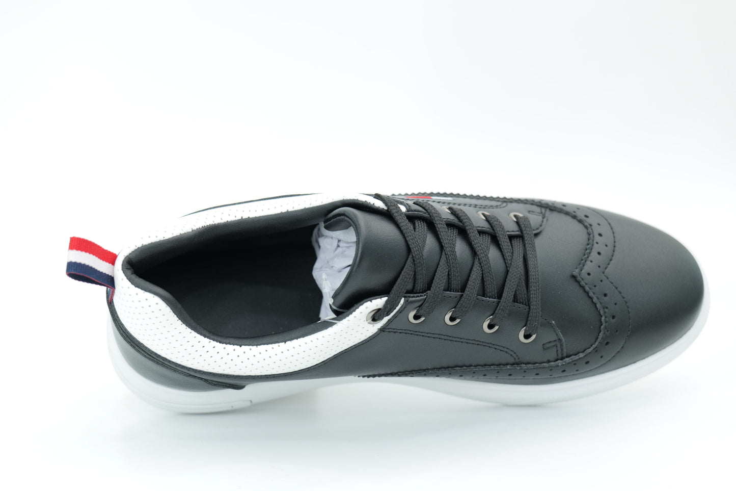 Casual sneakers