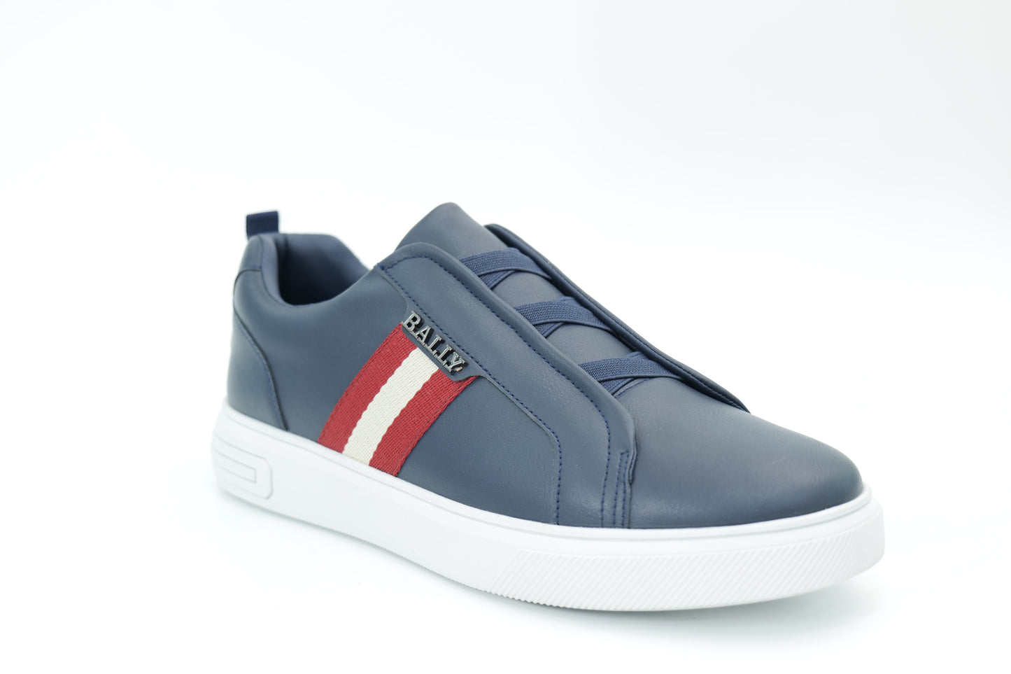 Casual sneakers