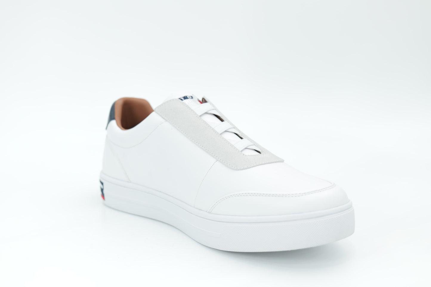 Casual sneakers