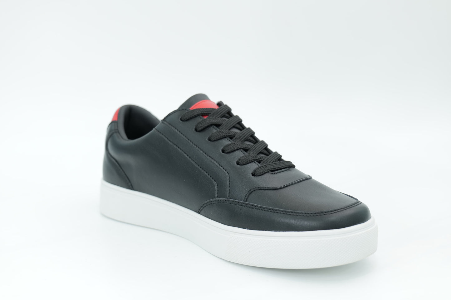 Casual sneakers