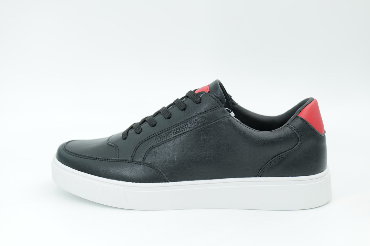 Casual sneakers