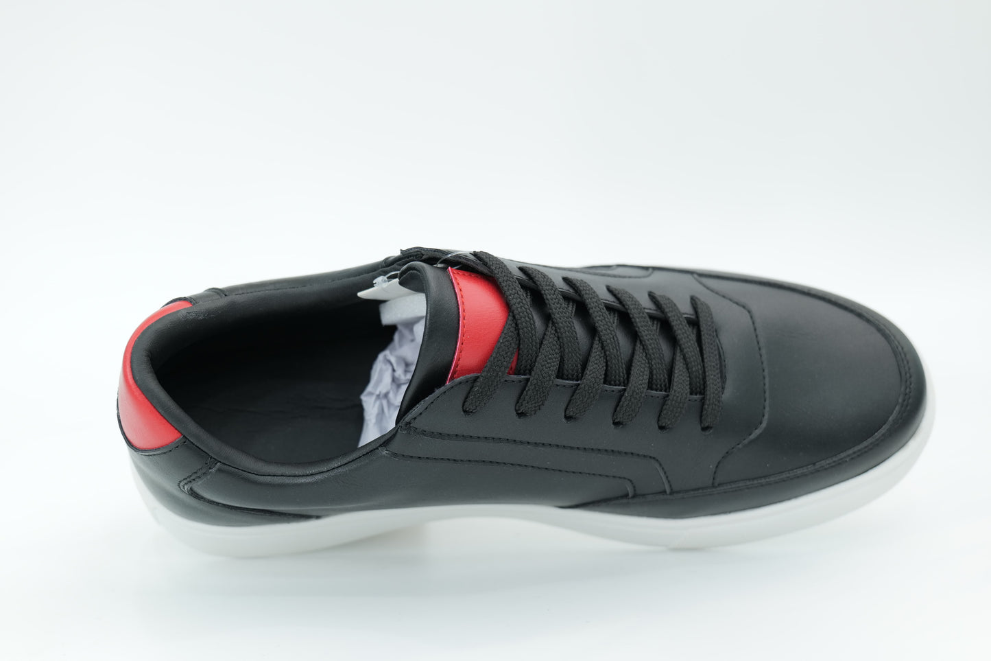 Casual sneakers