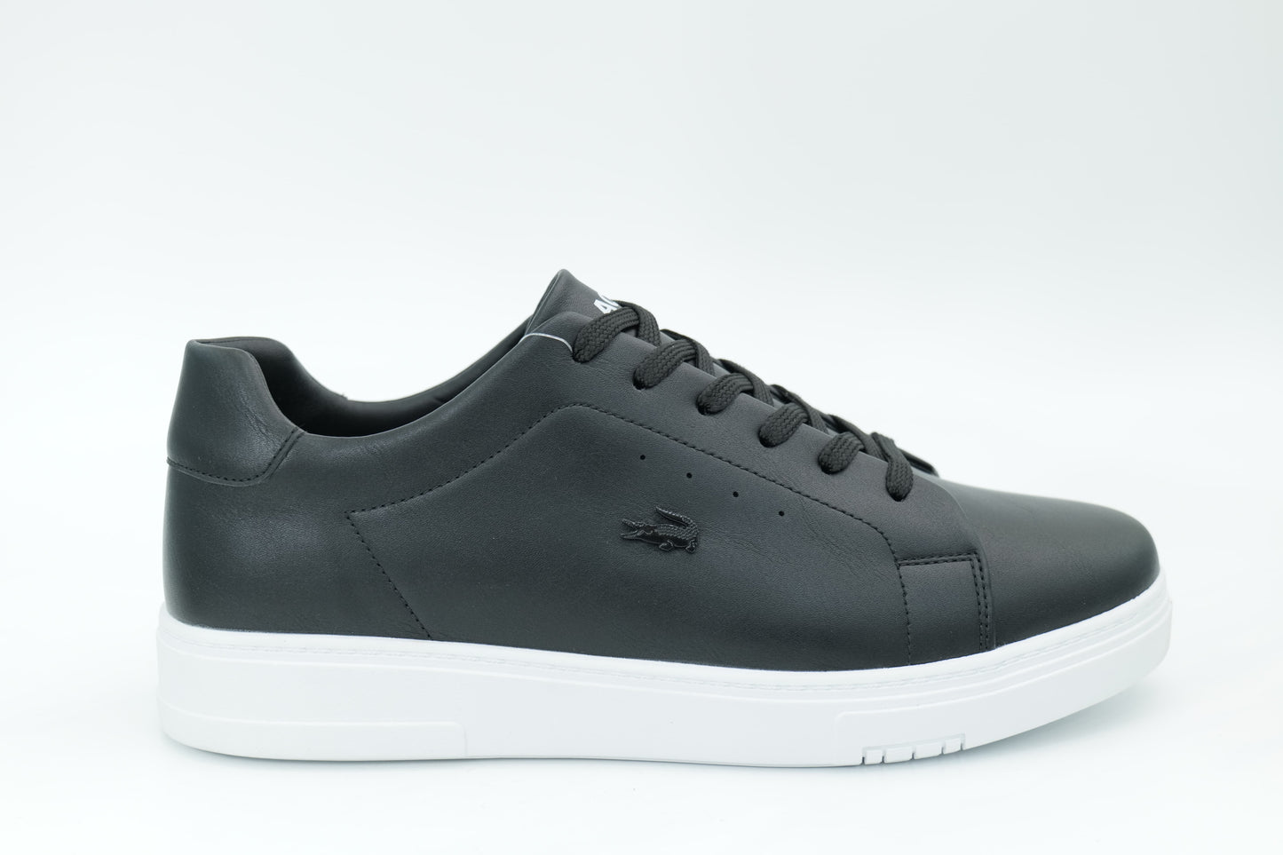 Casual sneakers