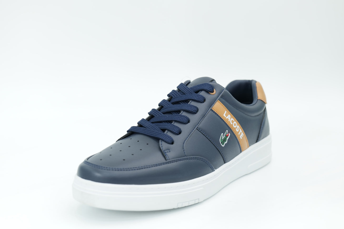 Casual sneakers