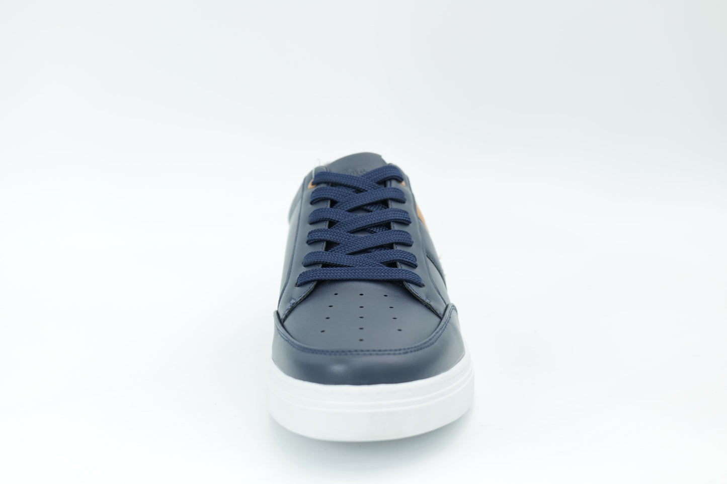 Casual sneakers