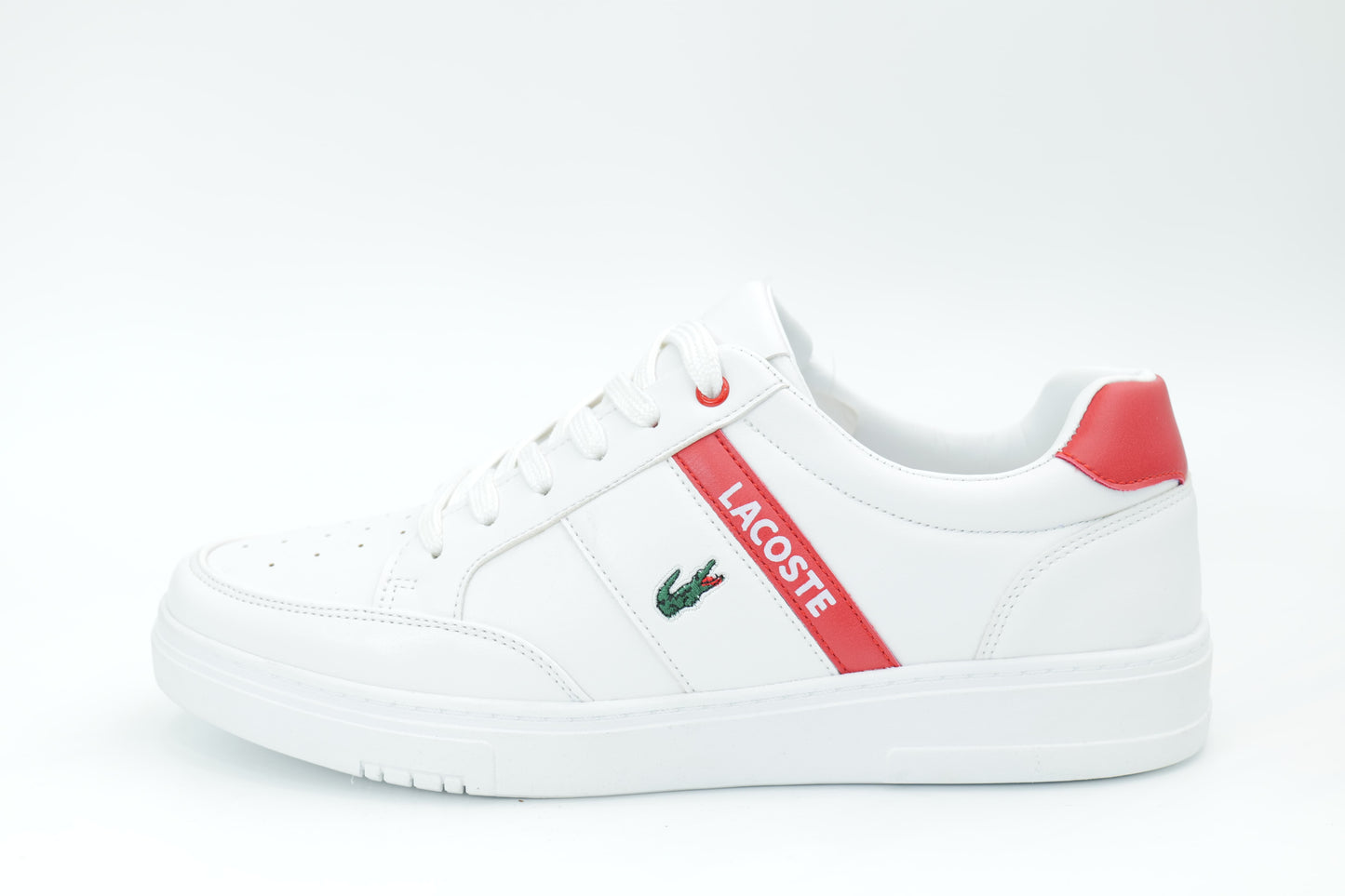 Casual sneakers