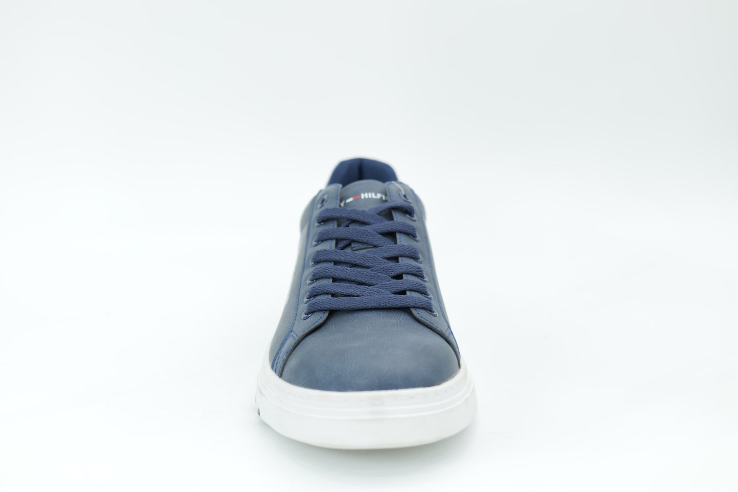 Casual sneakers
