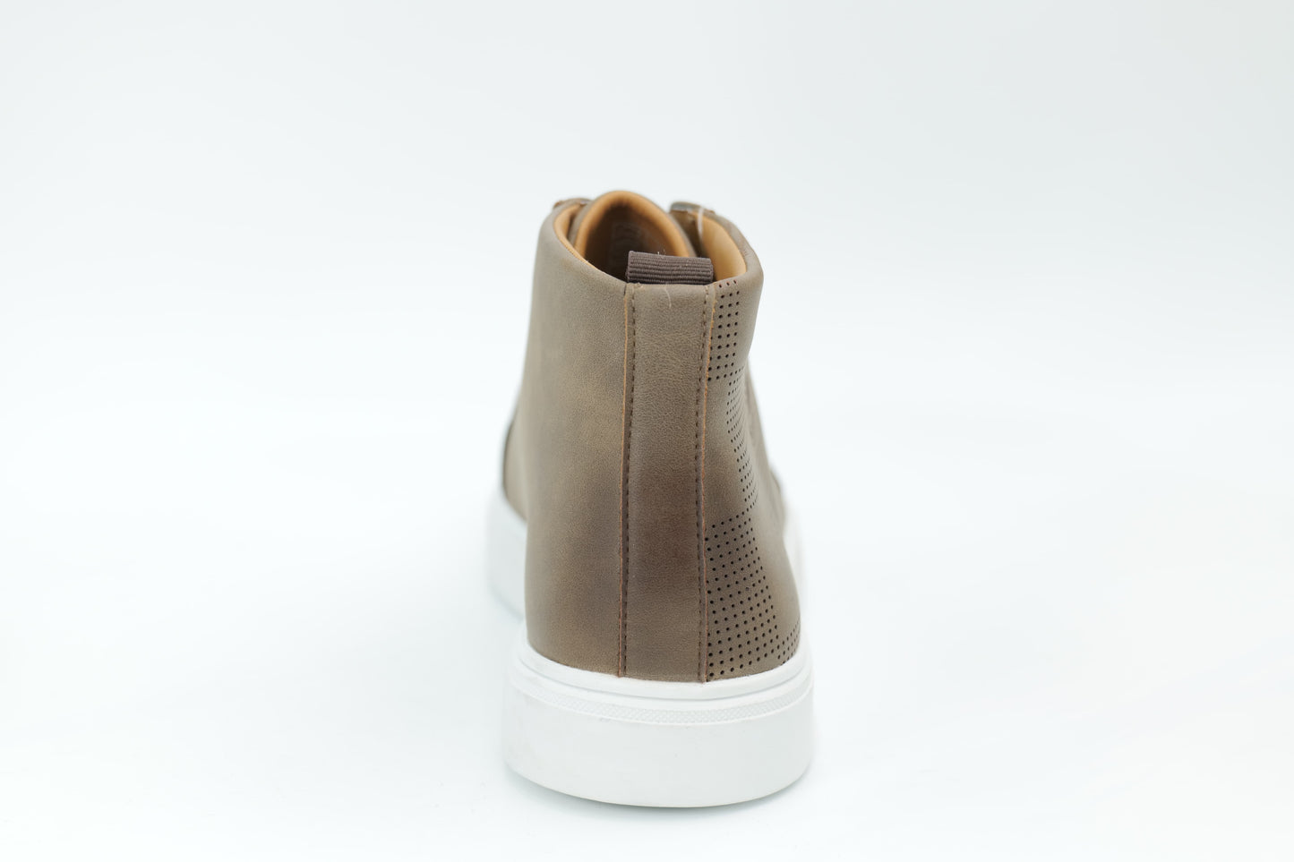 Casual sneakers