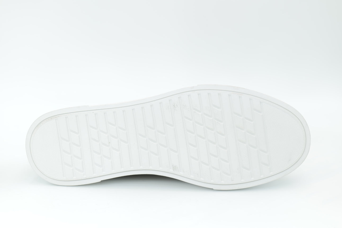 Casual sneakers