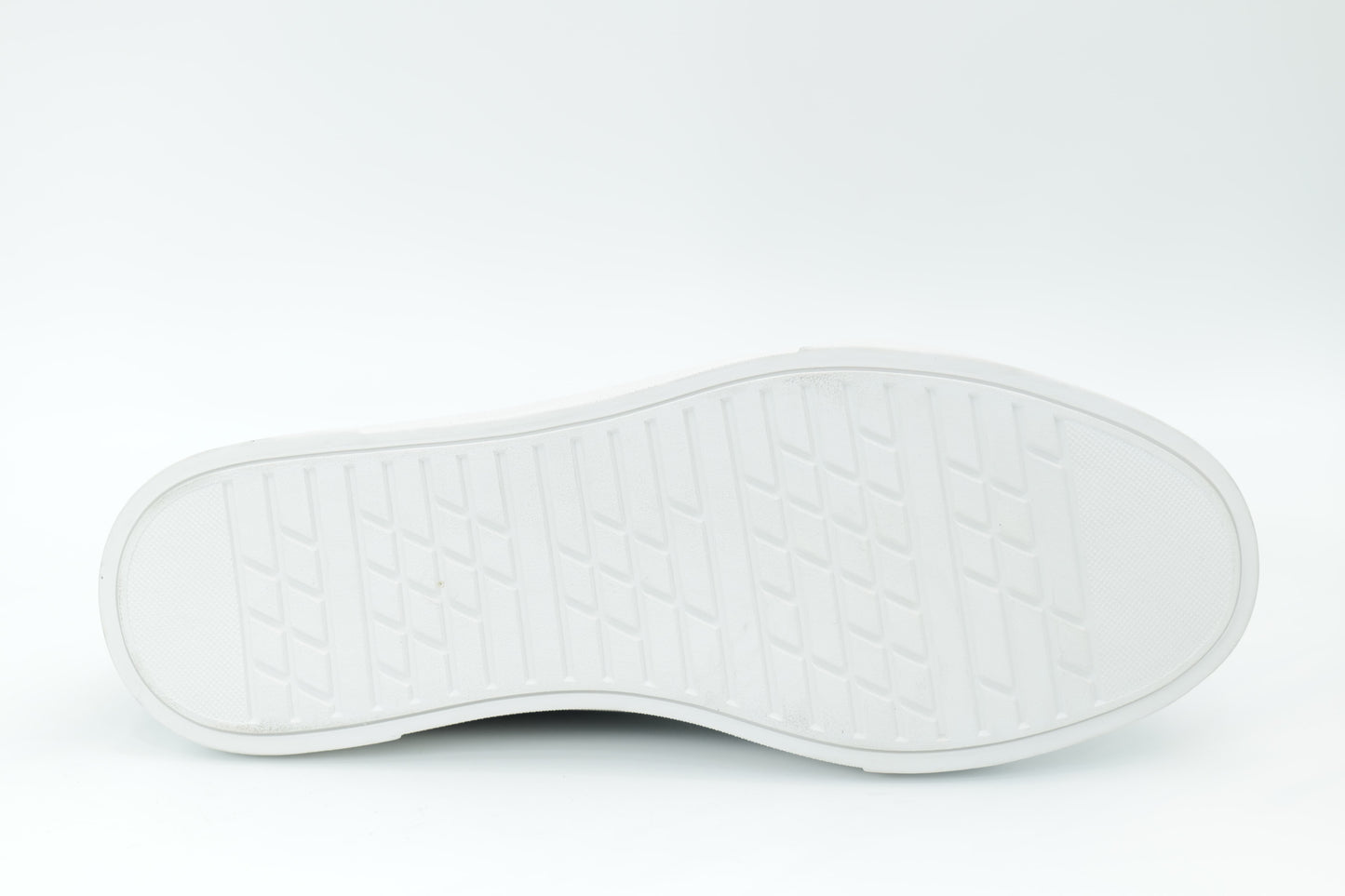 Casual sneakers