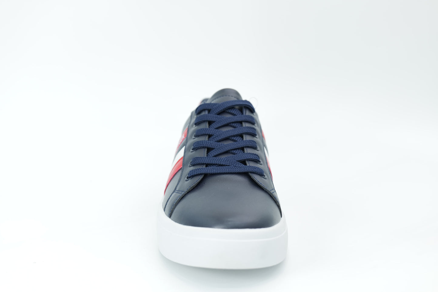 Casual sneakers