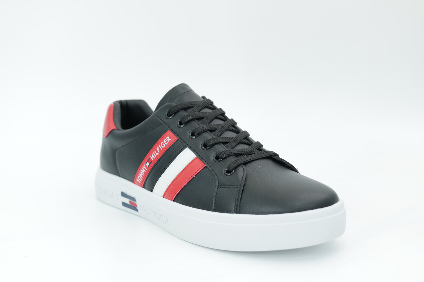 Casual sneakers