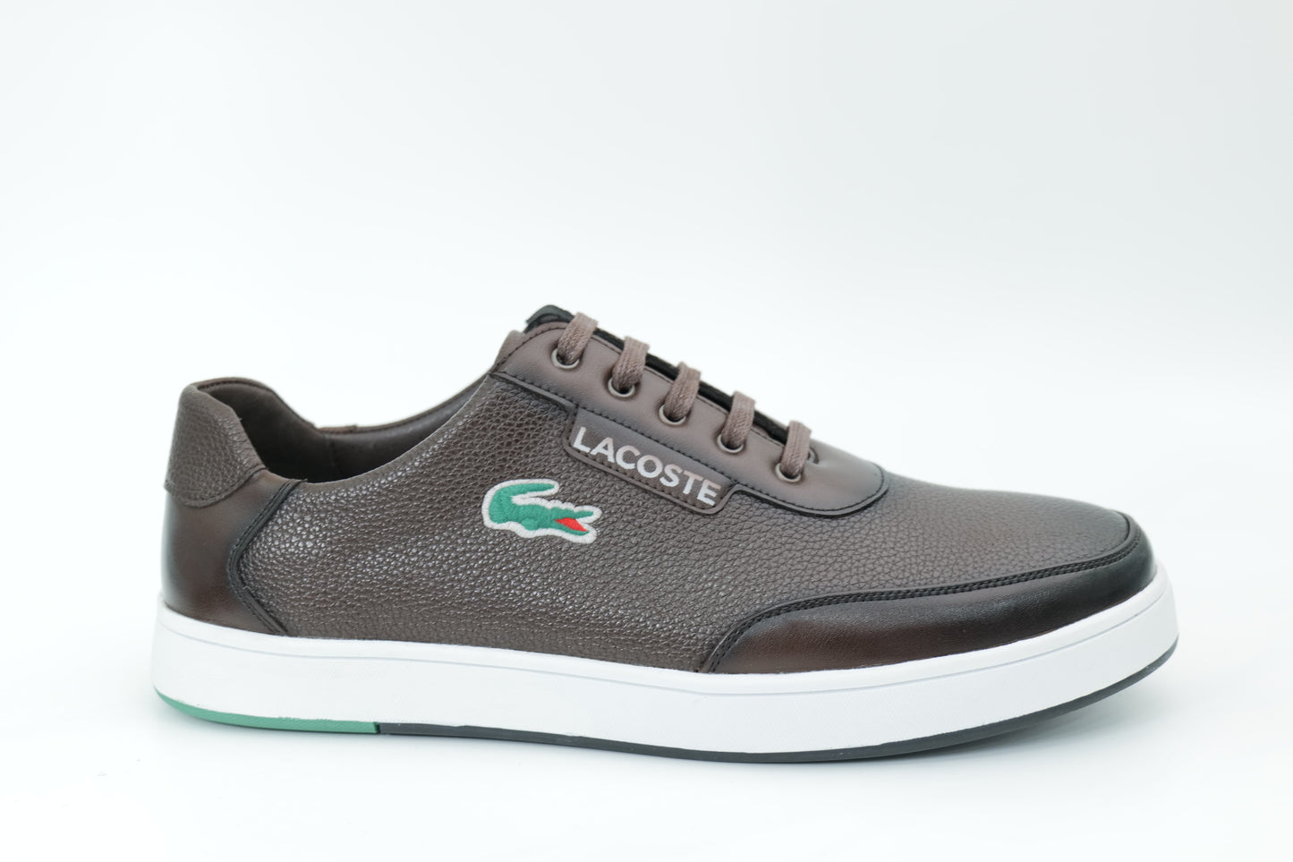 Casual sneakers