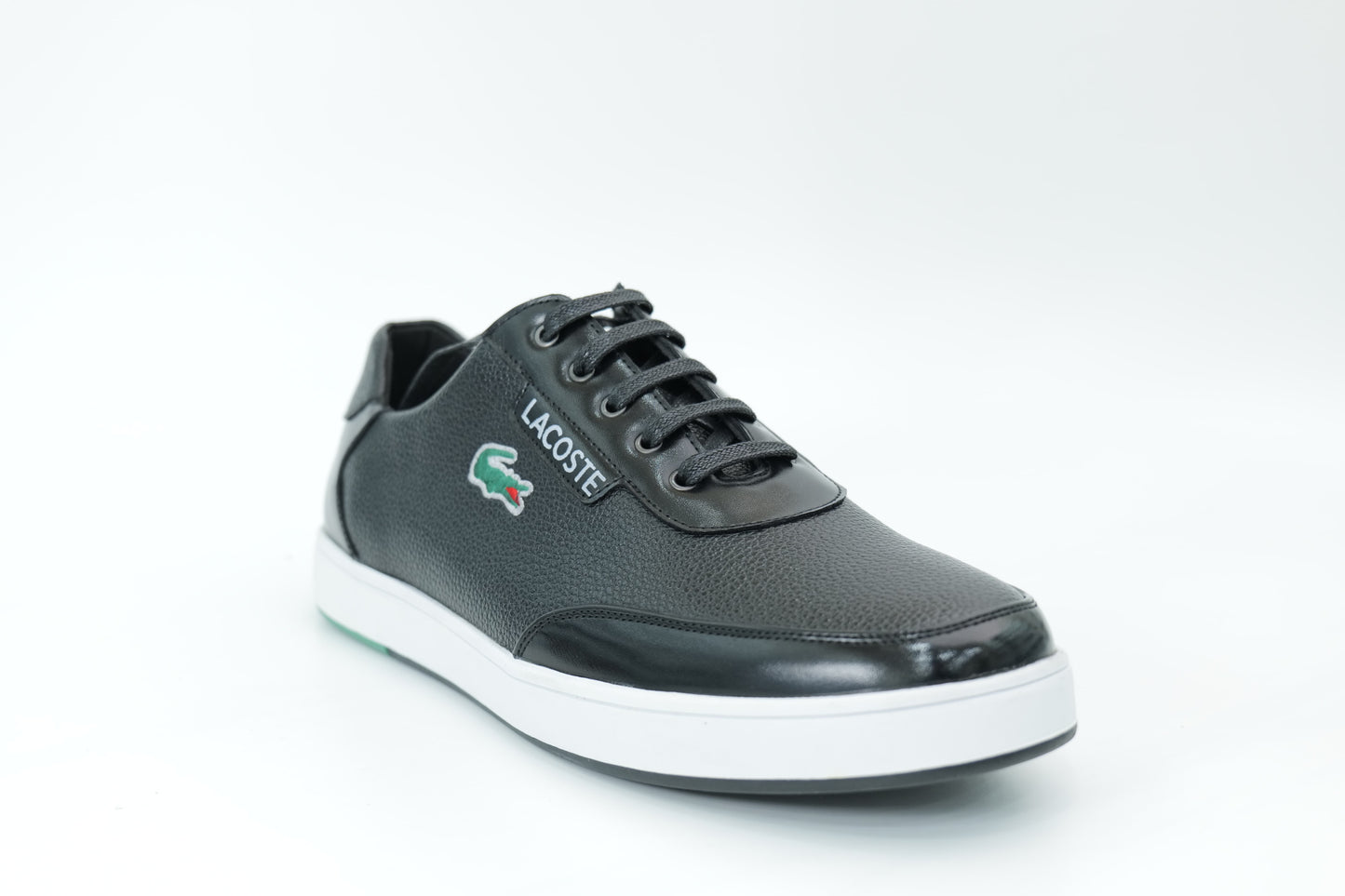 Casual sneakers