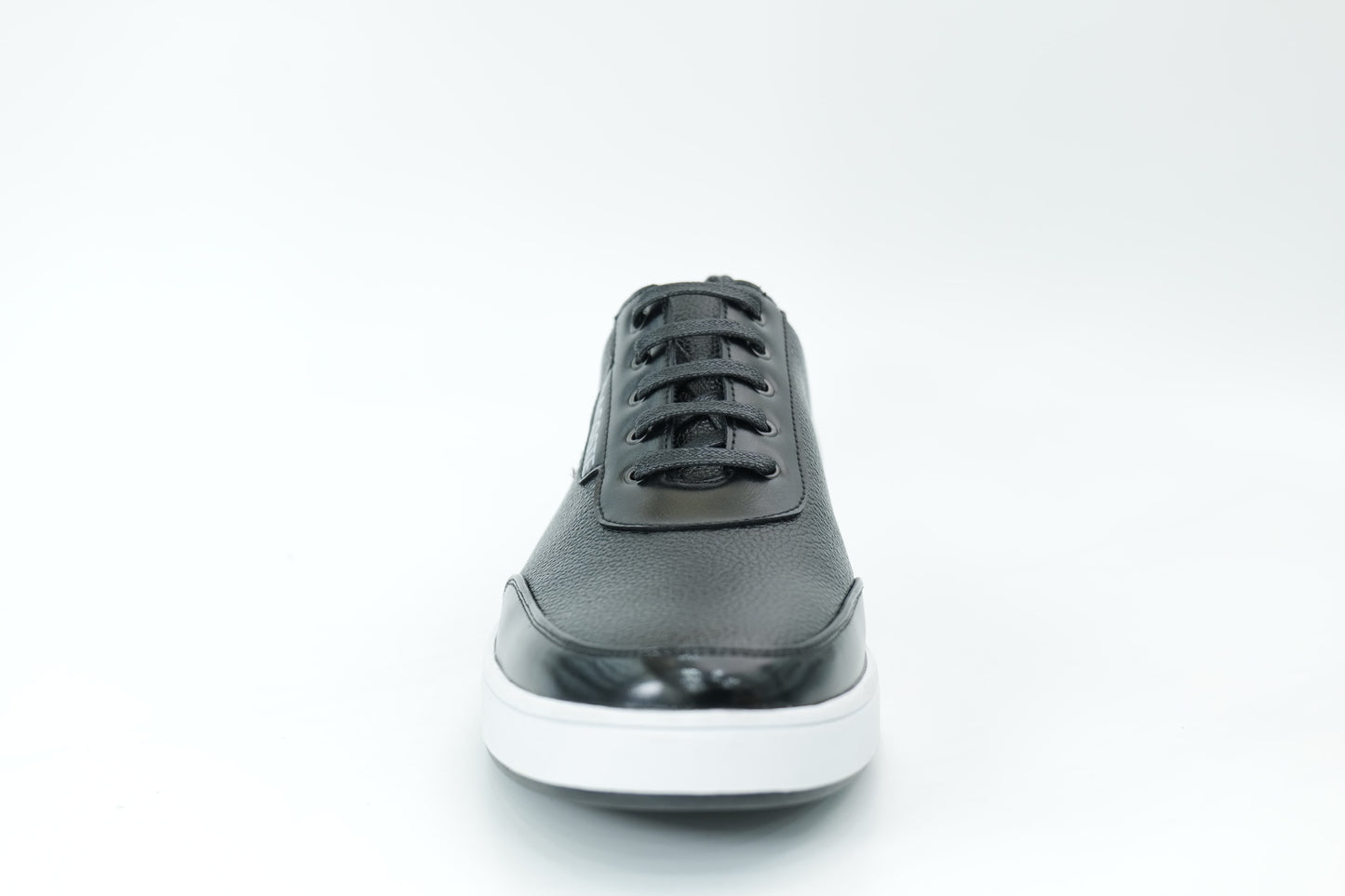Casual sneakers