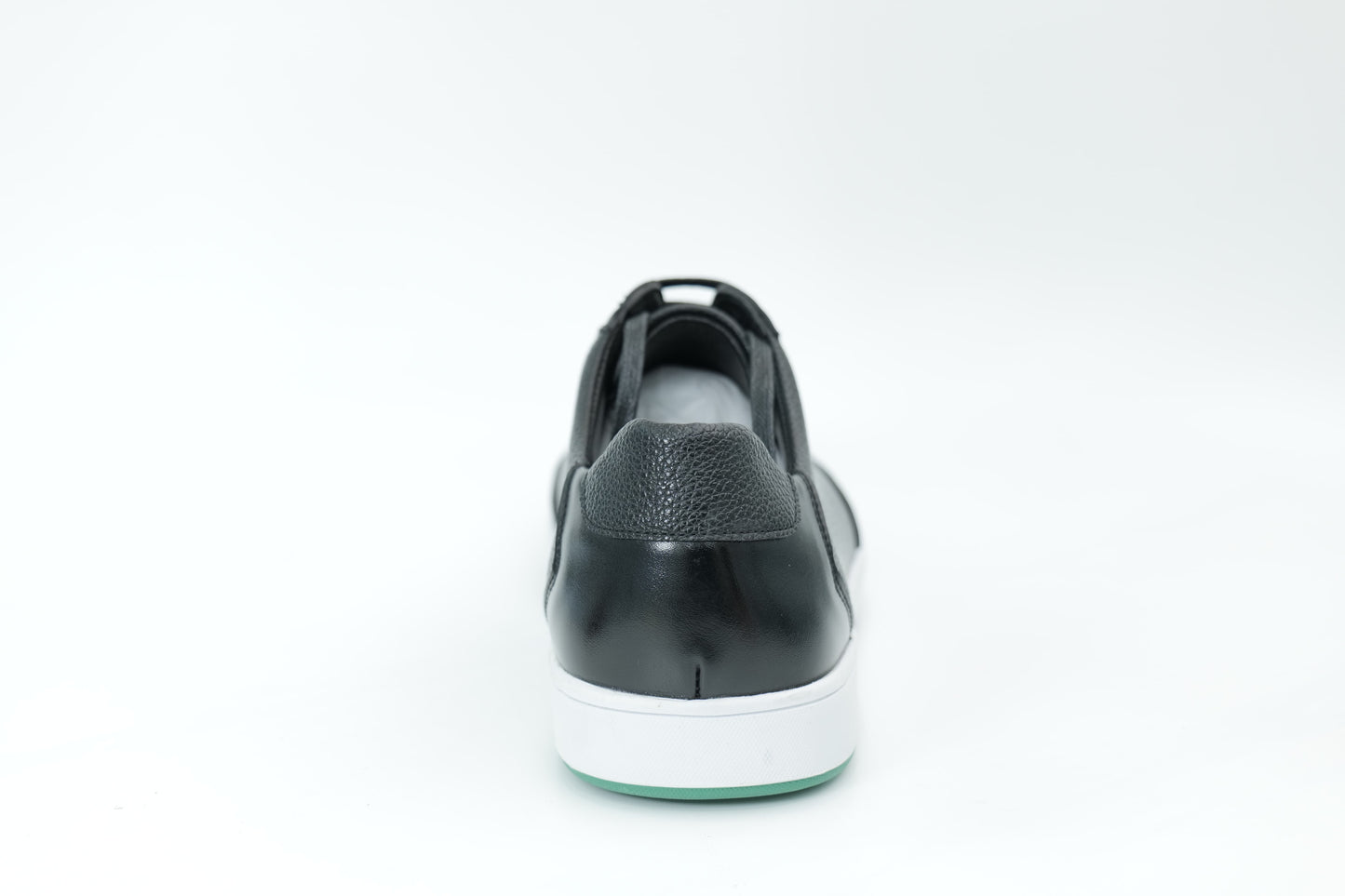 Casual sneakers