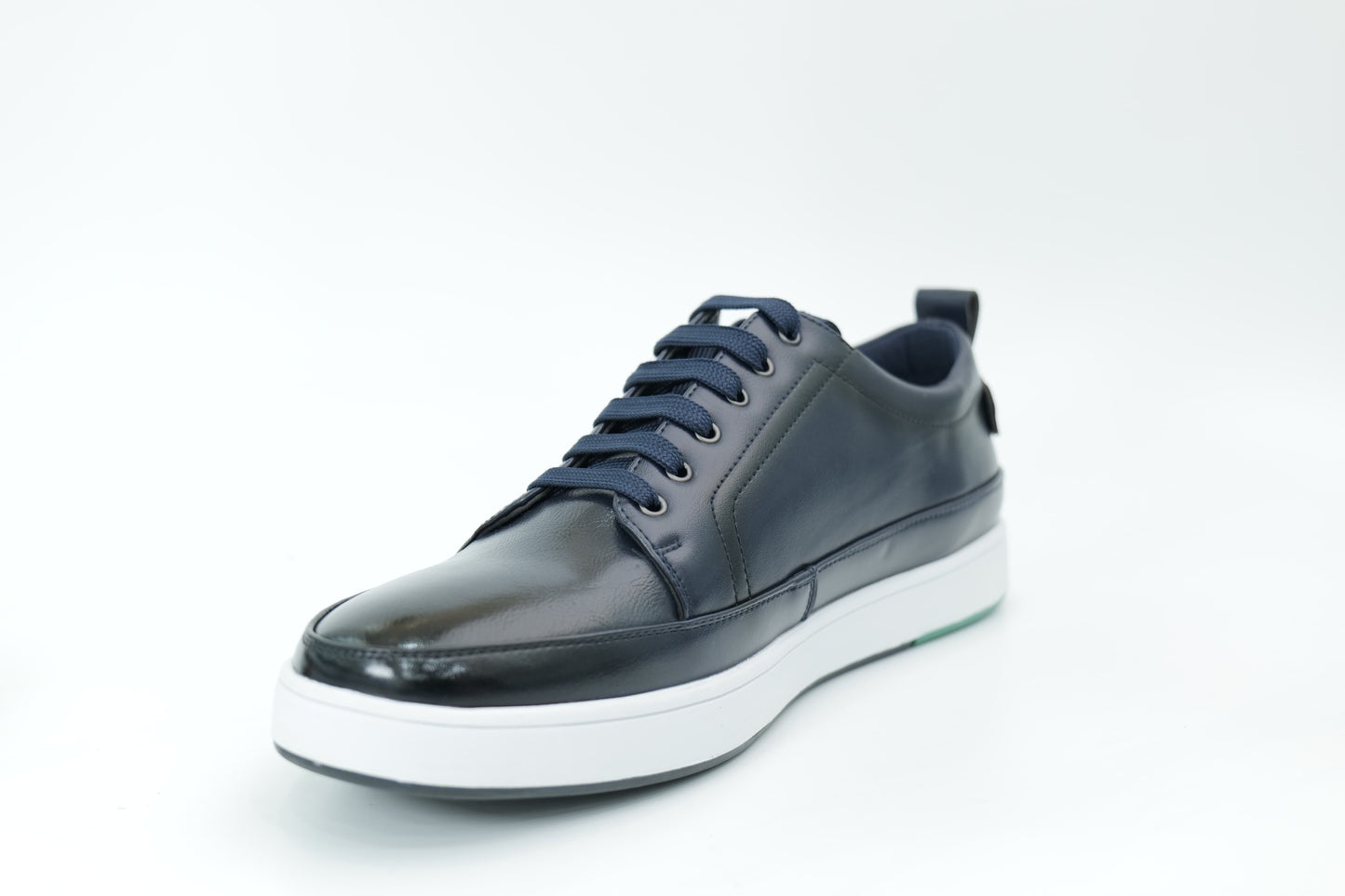 Casual sneakers