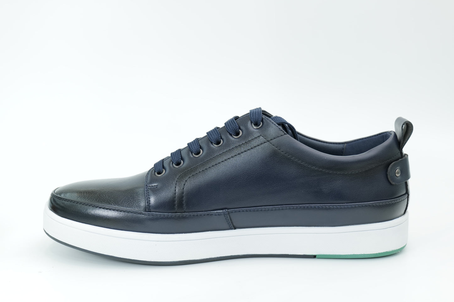 Casual sneakers