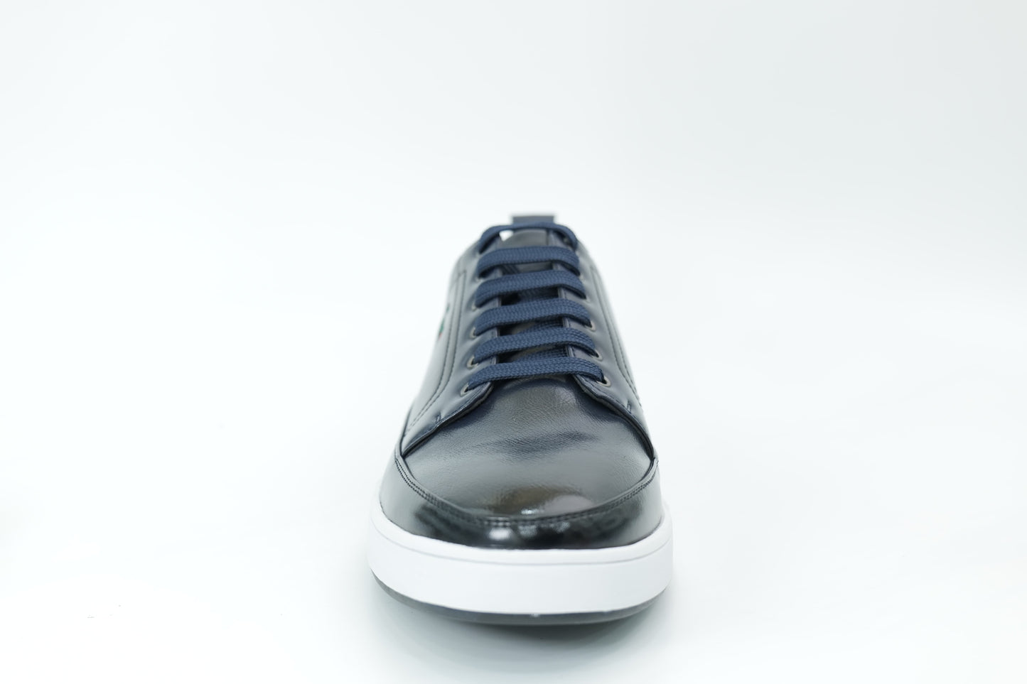 Casual sneakers