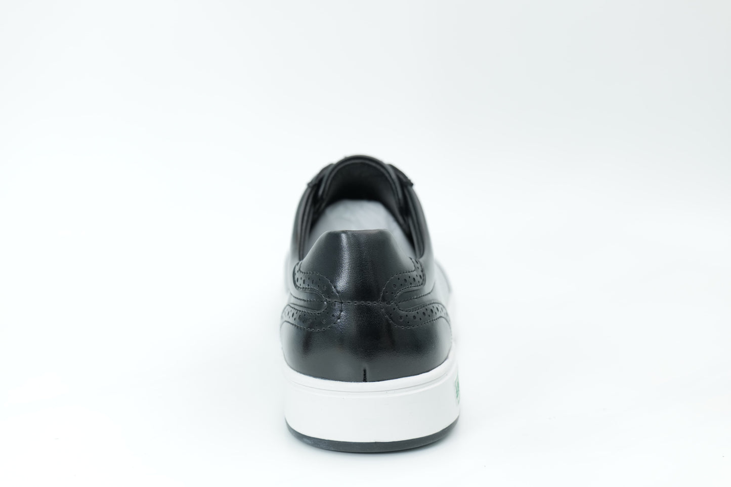Casual sneakers