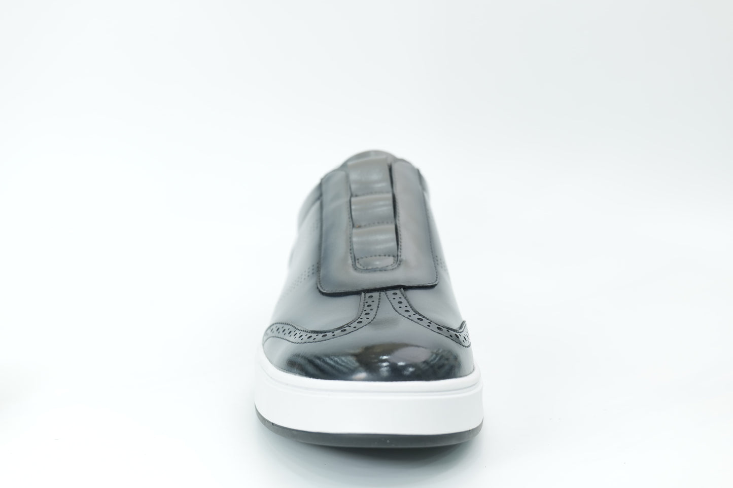 Casual sneakers