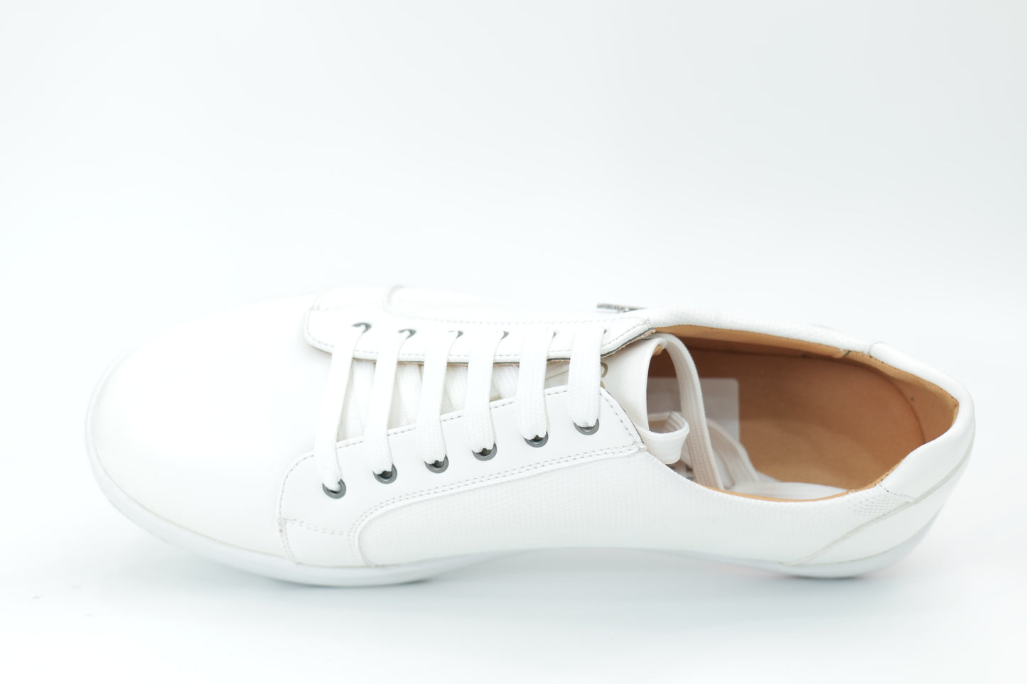 Casual sneakers