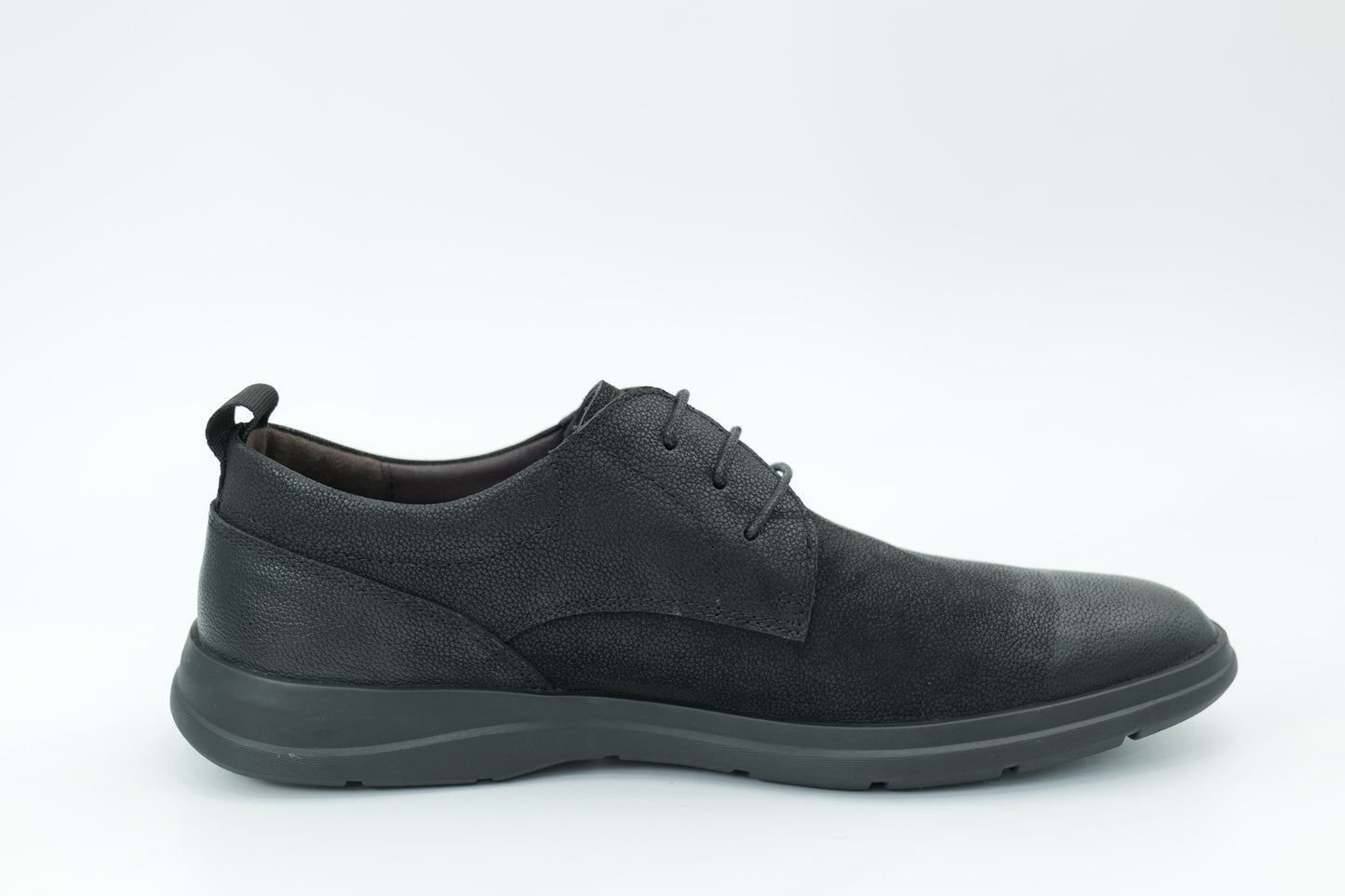 Casual shoes
