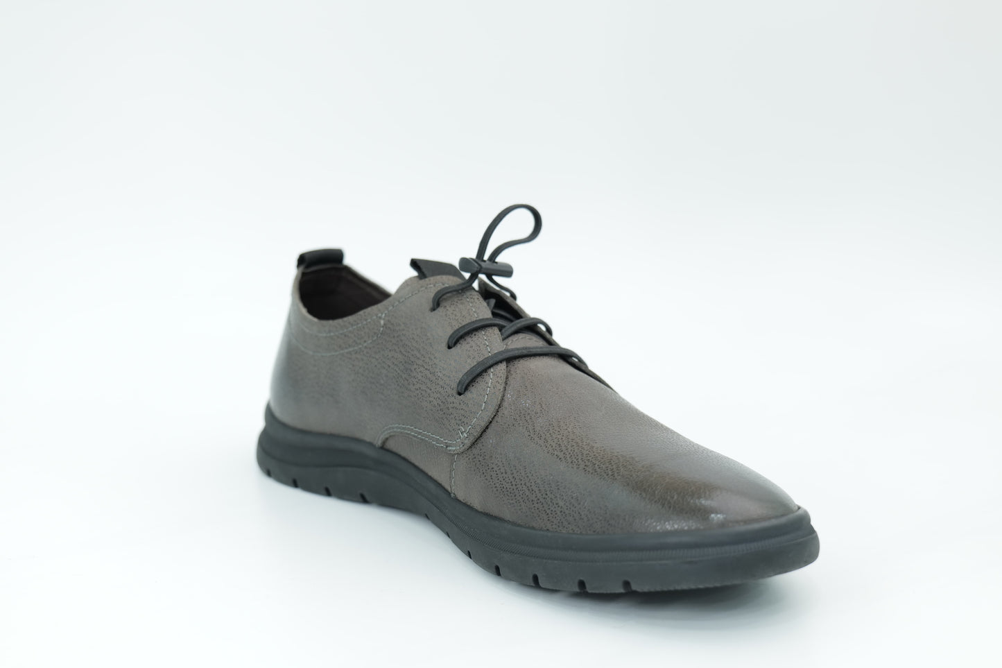 Casual shoes
